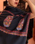 Châle Pashmina à motif de bouquet de cônes noirs
