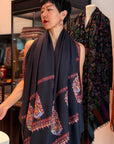 Châle Pashmina à motif de bouquet de cônes noirs