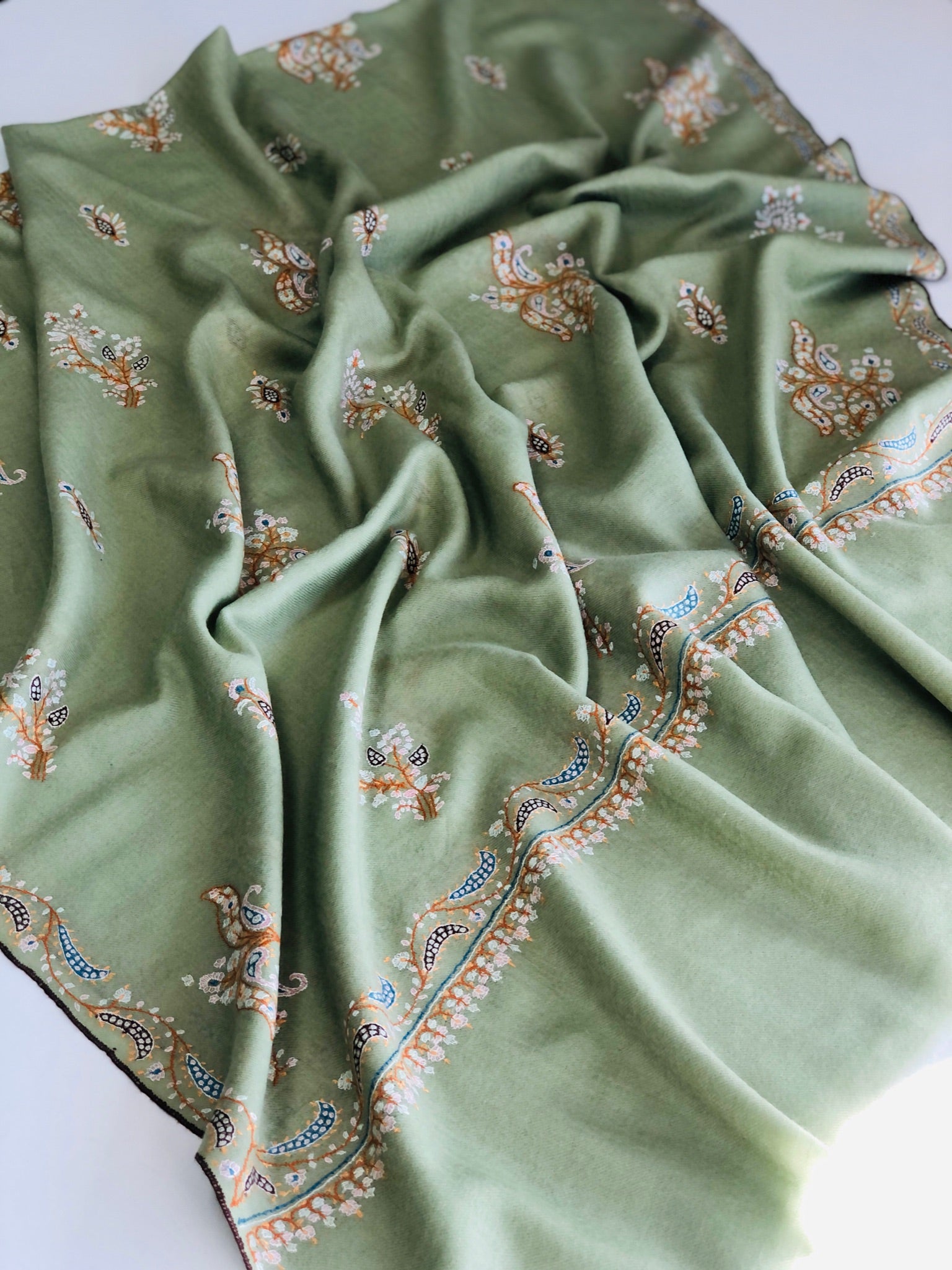 Pea Green Floral Butidar Embroidery Pashmina Shawl