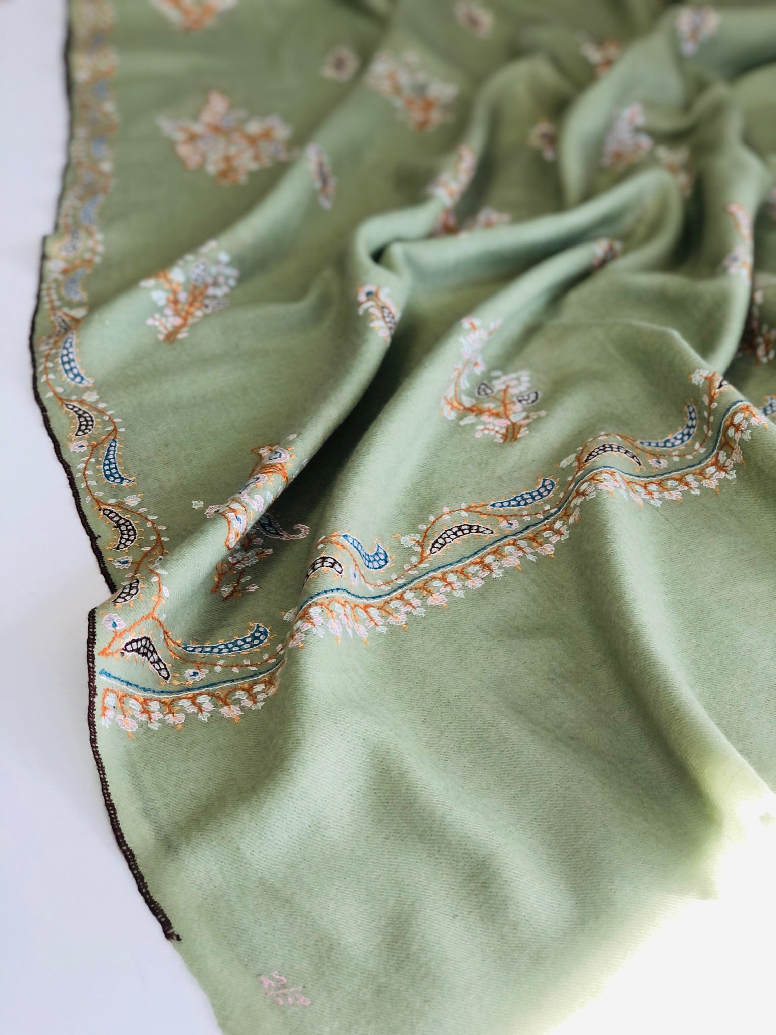 Pea Green Floral Butidar Embroidery Pashmina Shawl