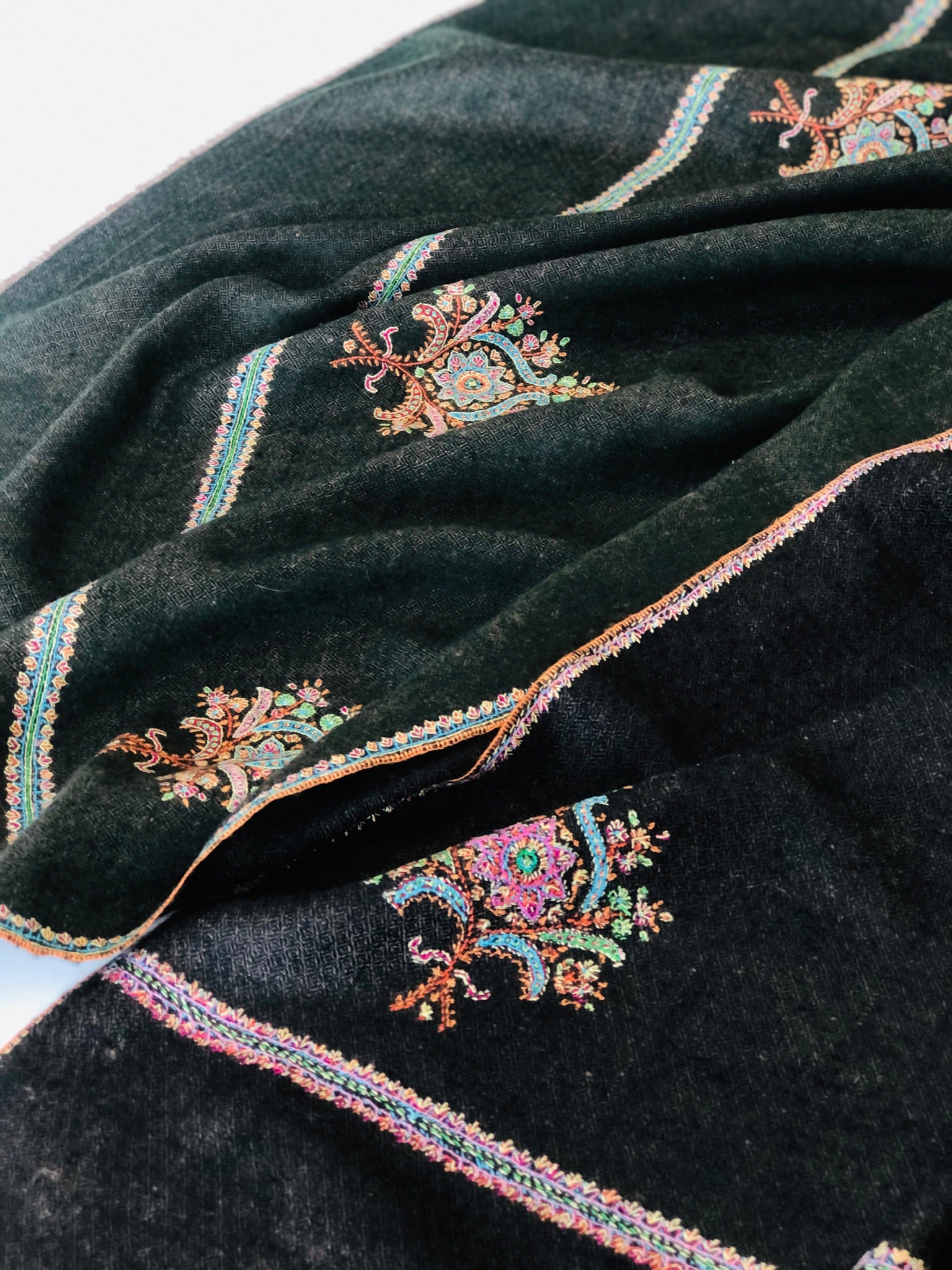 Dual Shade Butidar Embroidery Pashmina Shawl, Green and Black