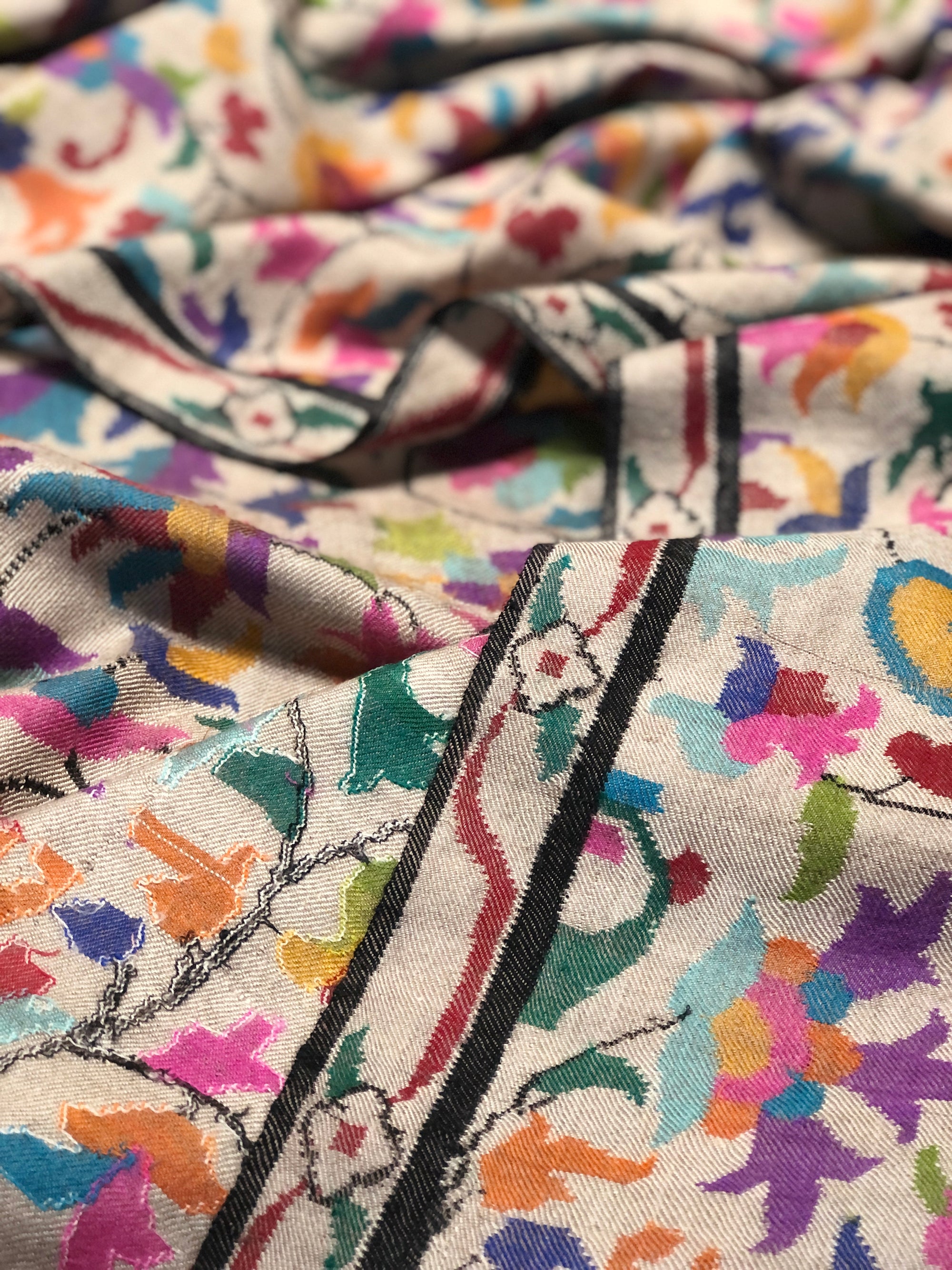 3 Yard Offwhite Floral Design Kani Pashmina Shawl