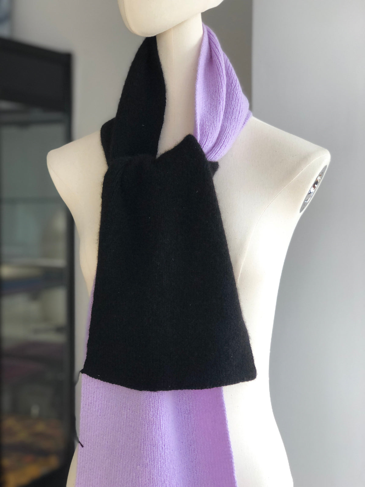 Cashmere scarf lilac image 2