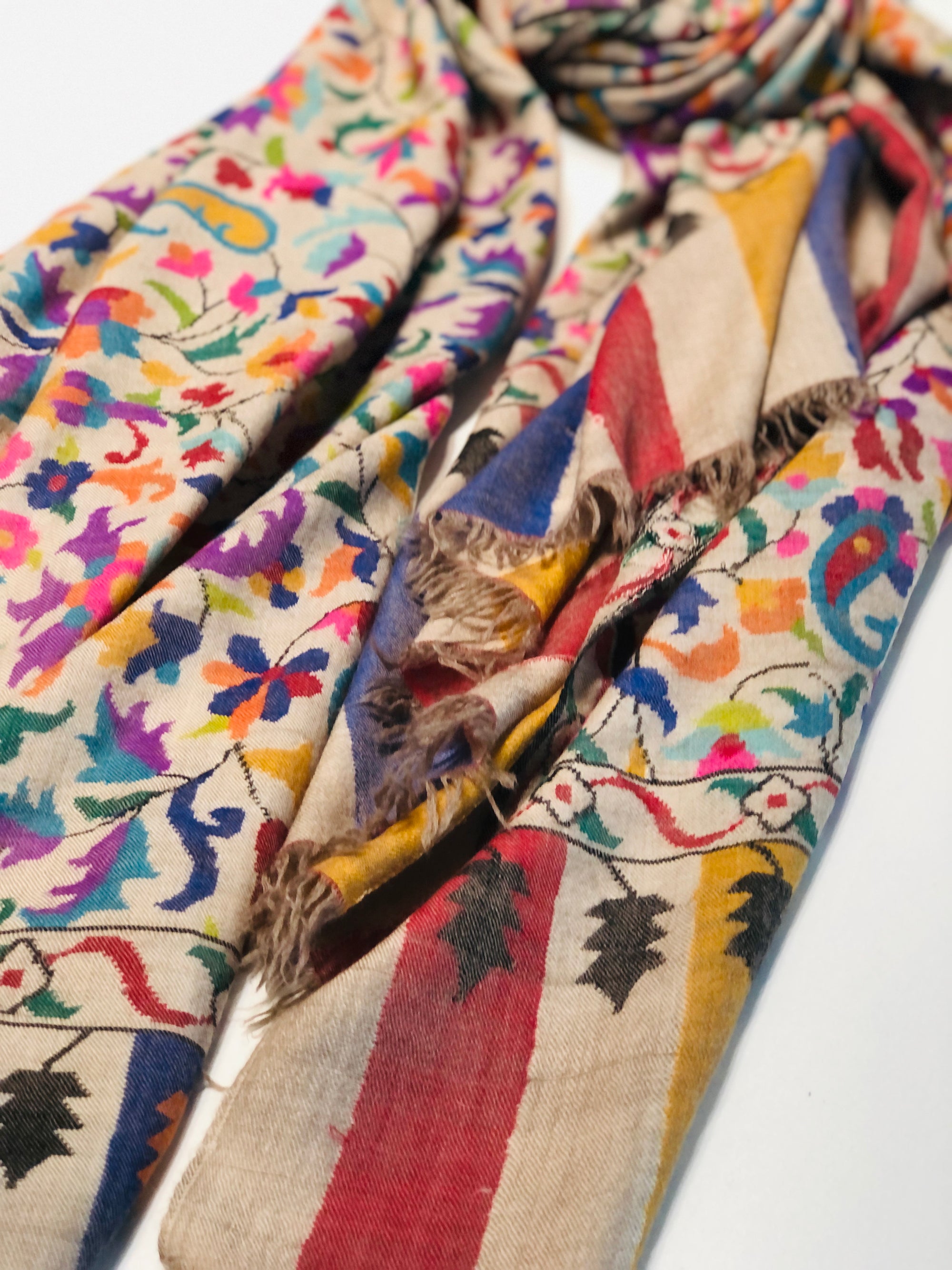 3 Yard Offwhite Floral Design Kani Pashmina Shawl