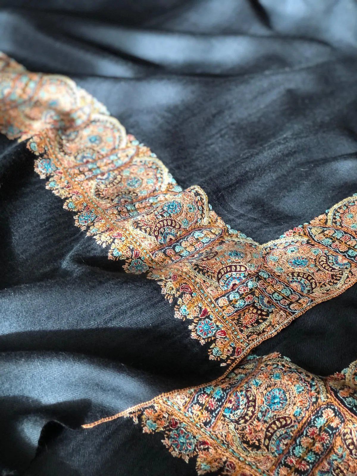 Vintage Black Dhoor Embroidery Pashmina Shawl - the Atelier H