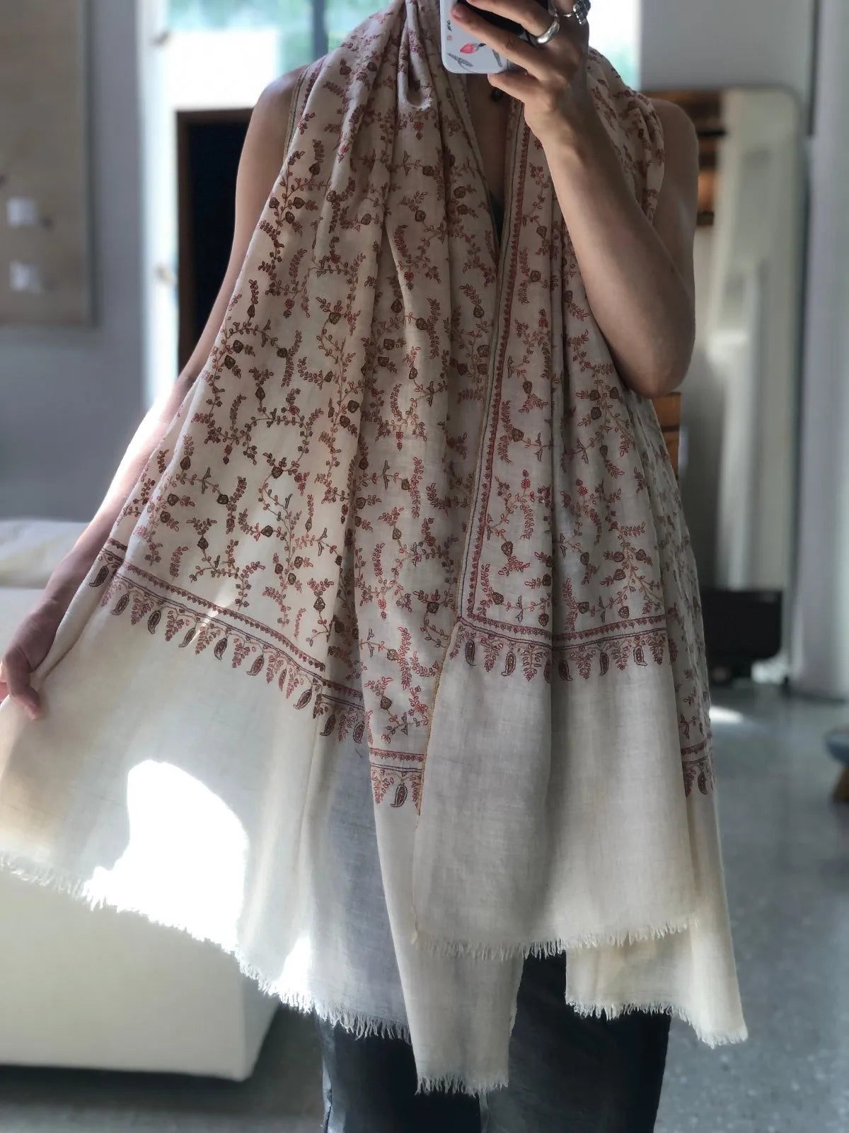 White Jaal Silk Embroidery Pashmina Shawl - the Atelier H