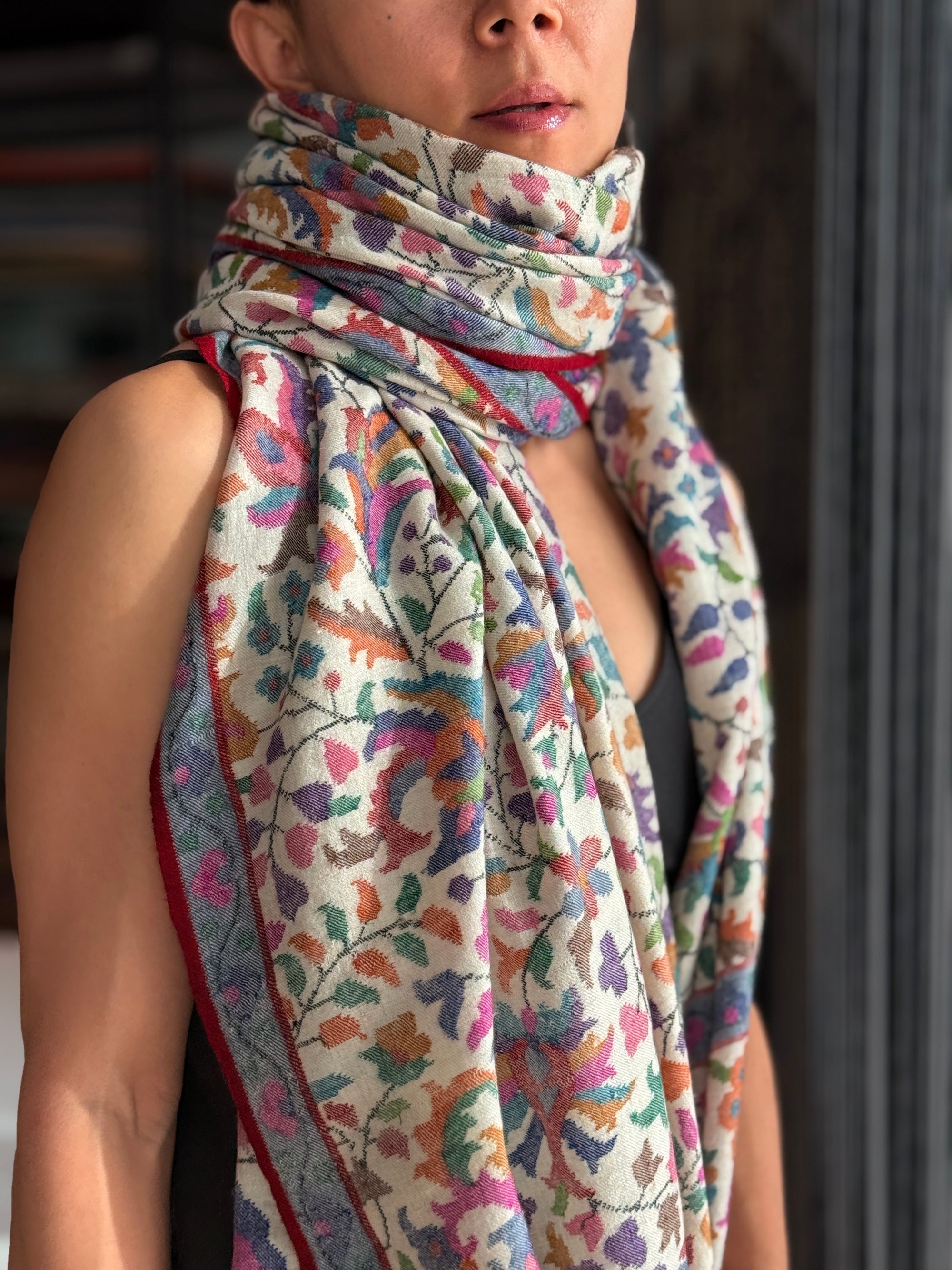 2.5 Yard White Floral Design Kani Pashmina Shawl