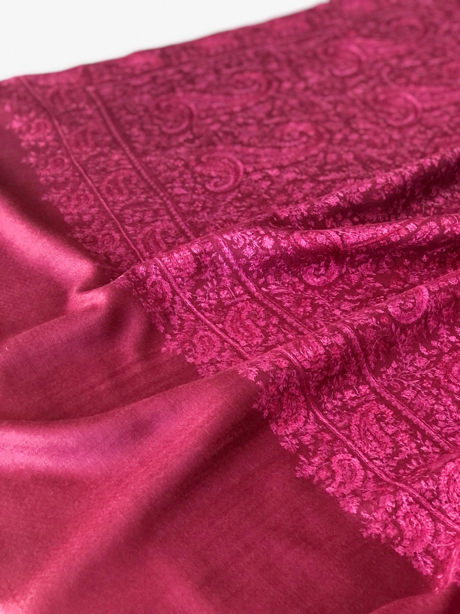 Magenta Paisley Design Silk Jamawar Embroidery Pashmina Shawl