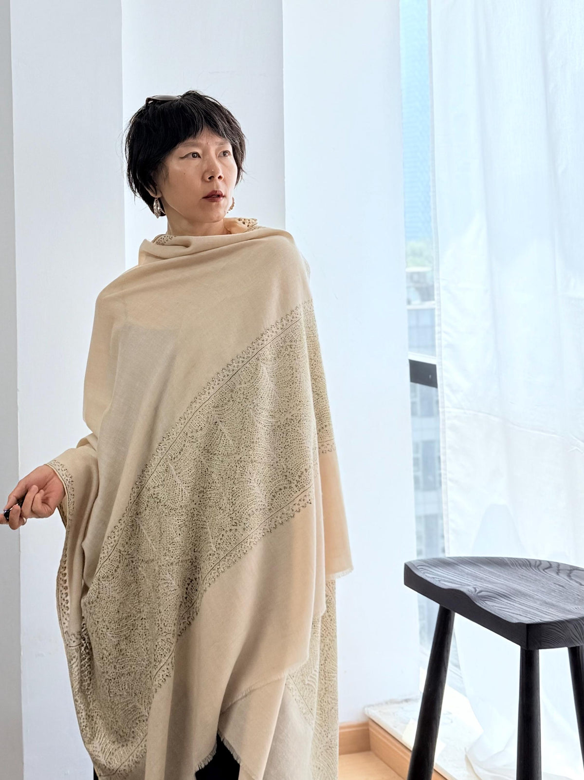 Natural White Embroidered Pashmina Shawl with Intricate Floral Designs