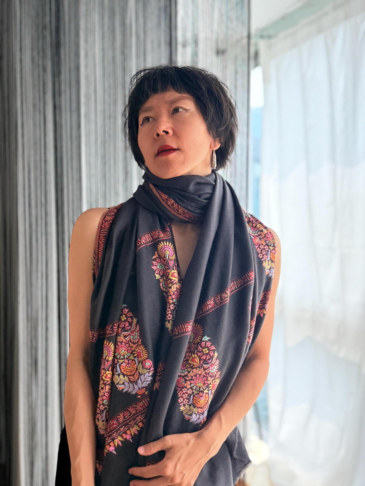 Extra Fine Black Pashmina Shawl with Classic Cone Boteh Design