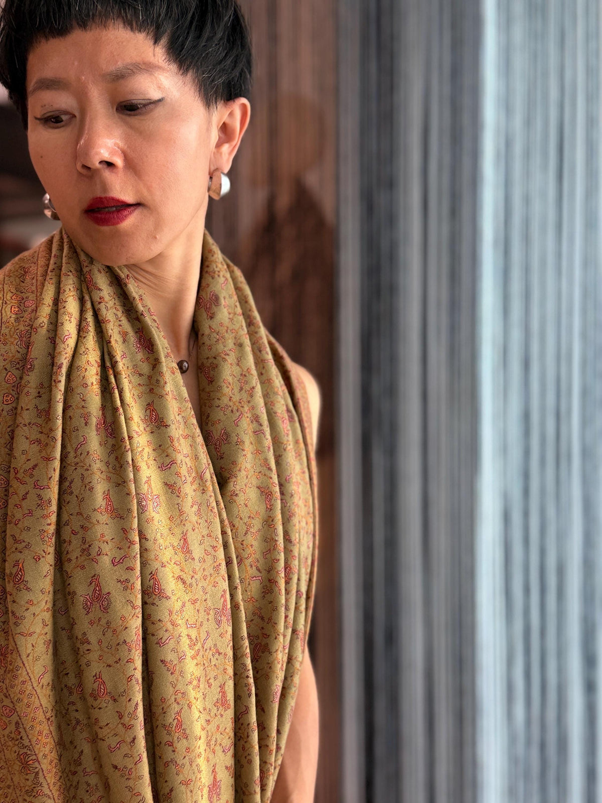 Handspun Golden Silk Embroidery Pashmina Shawl with Exquisite Embroidery Details