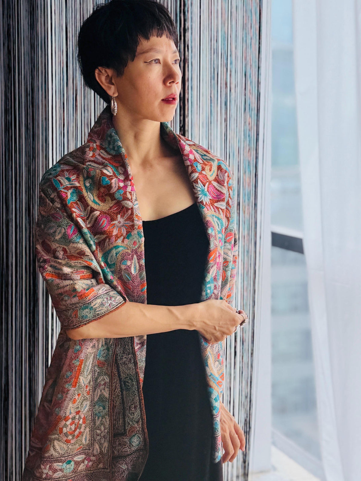 Black Sozni Jamawar Pashmina Shawl with Exquisite Embroidery Designs