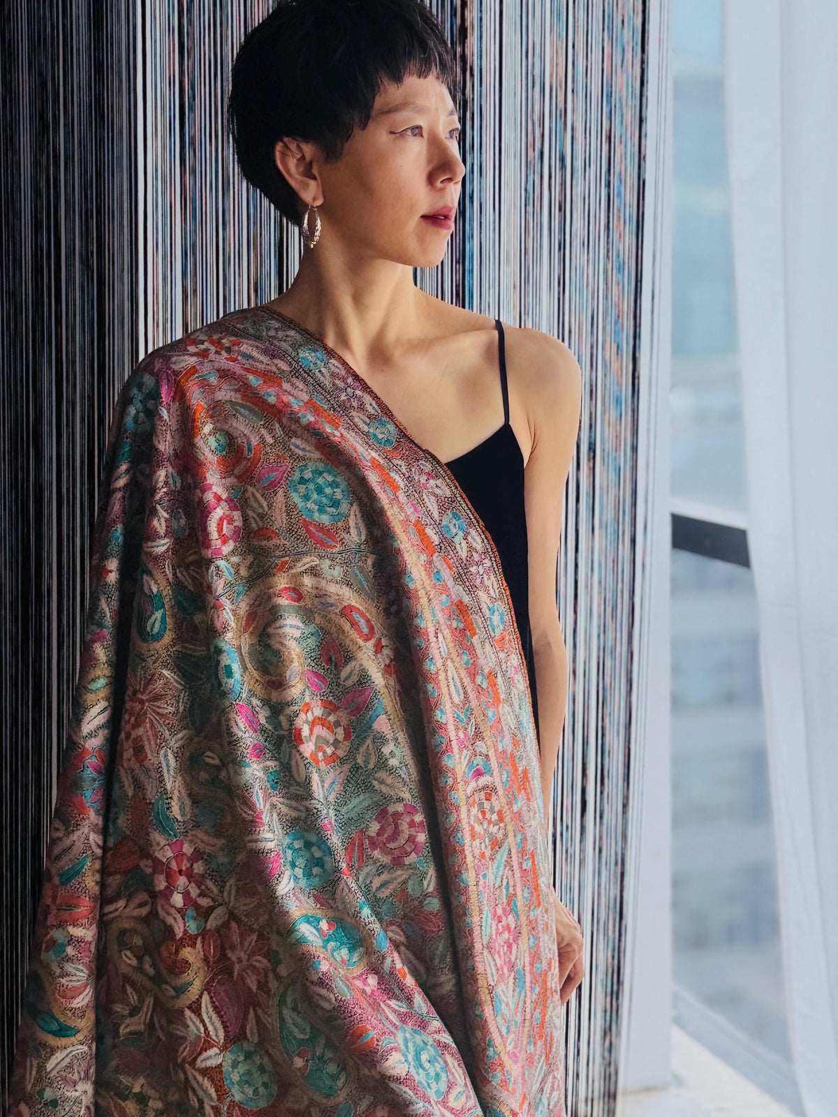 Black Sozni Jamawar Pashmina Shawl with Exquisite Embroidery Designs