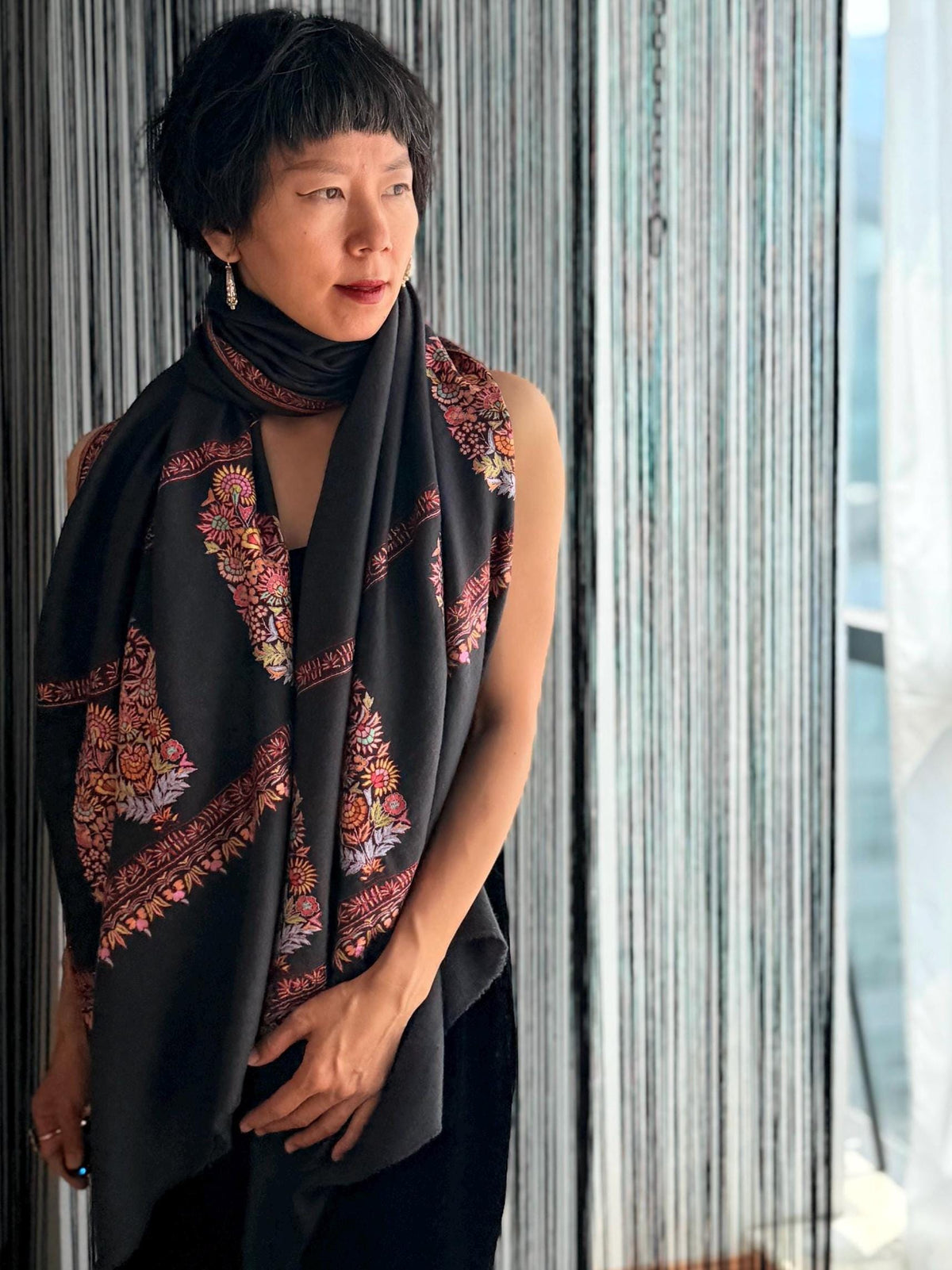 Extra Fine Black Pashmina Shawl with Classic Cone Boteh Design