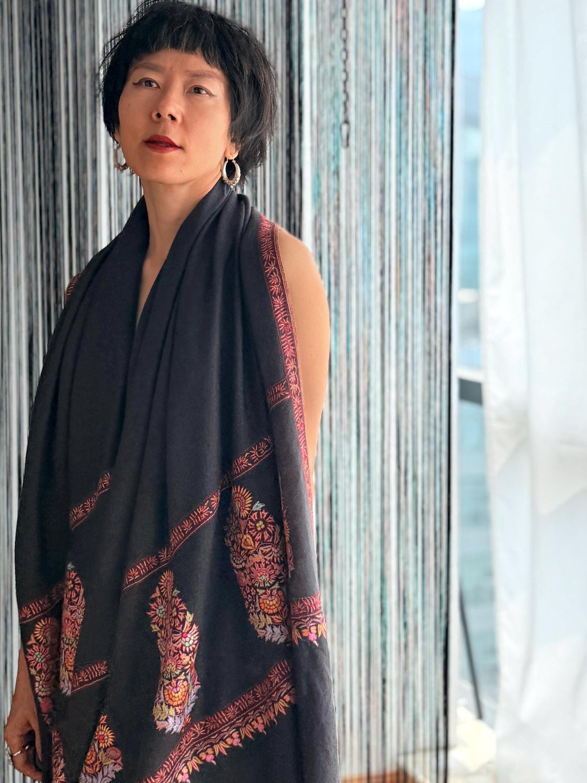 Extra Fine Black Pashmina Shawl with Classic Cone Boteh Design