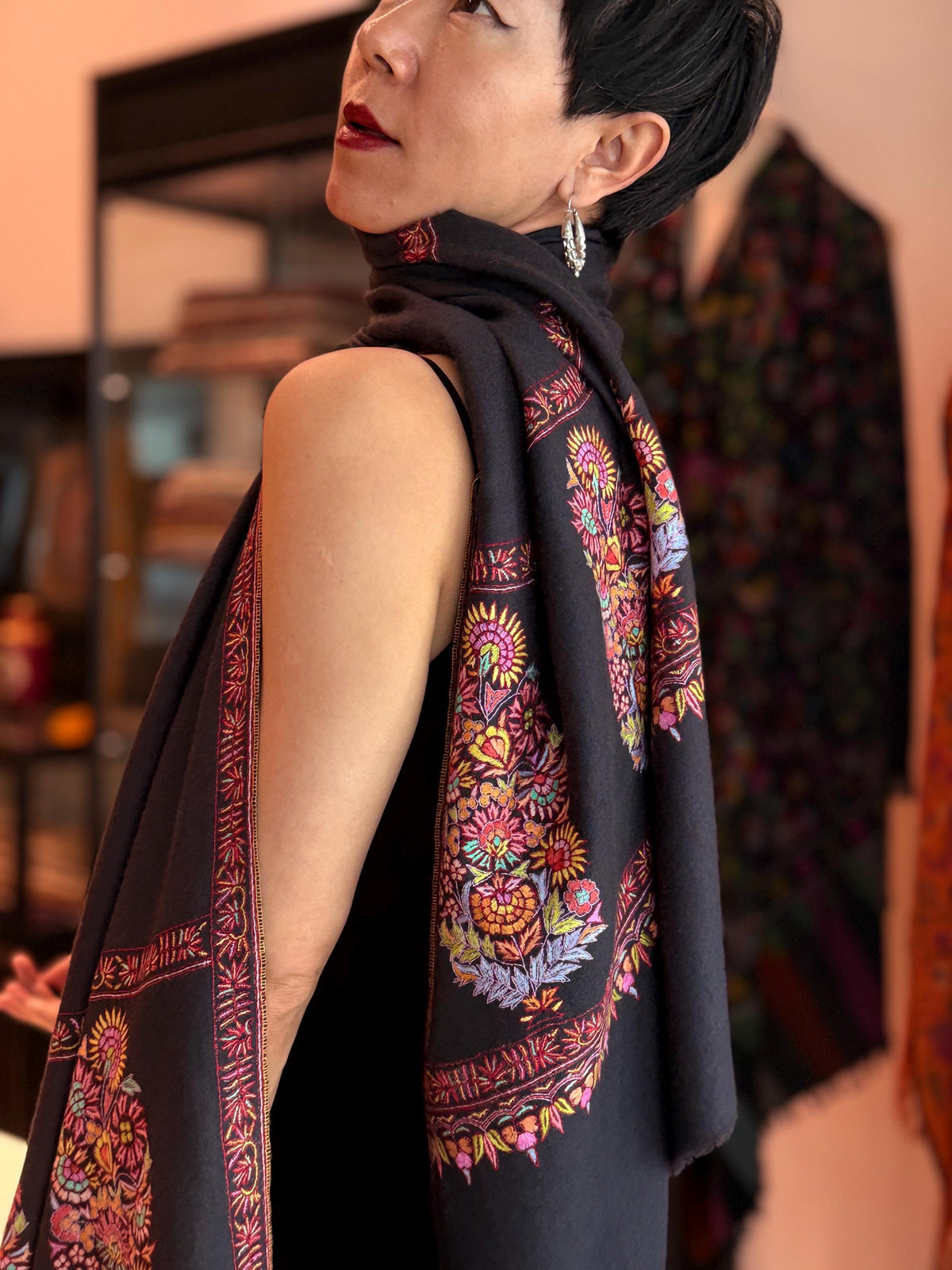 Extra Fine Black Pashmina Shawl with Classic Cone Boteh Design