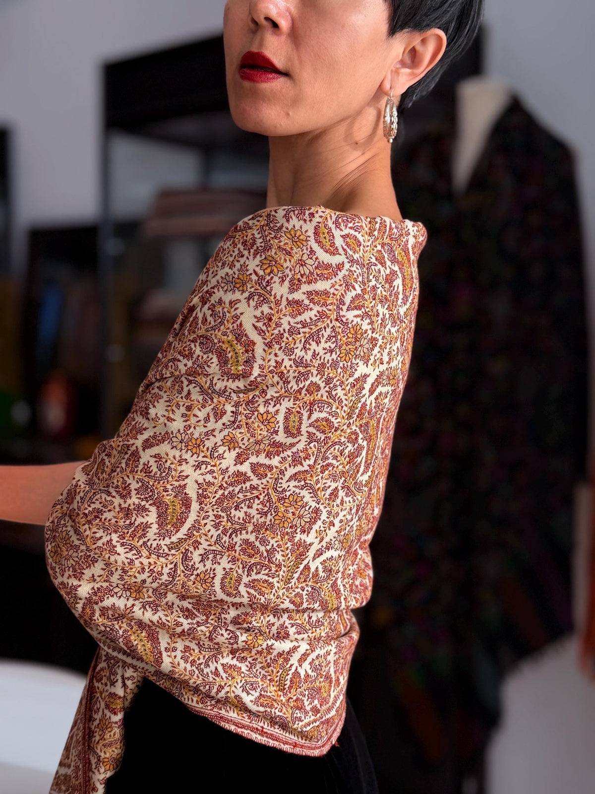 Handspun Ivory Paisley Design Pashmina Shawl with Intricate Embroidery Details