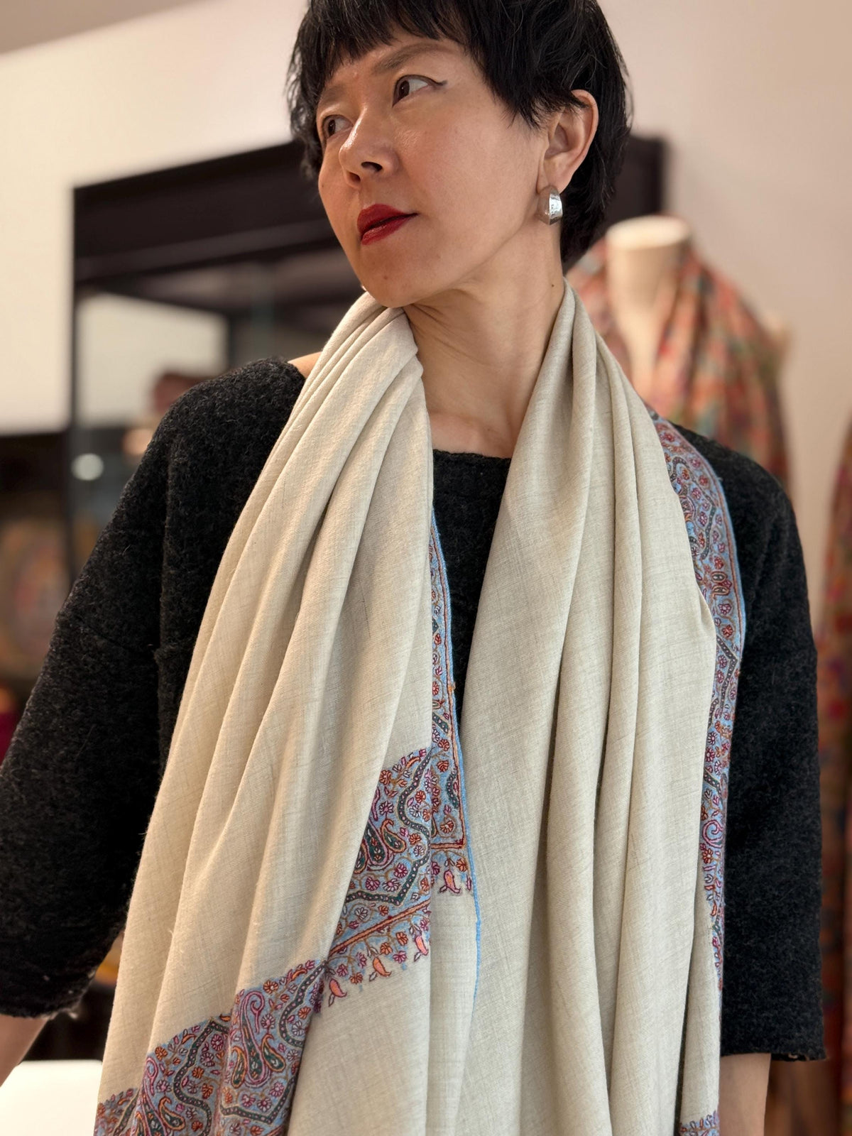 Elegant White Dhoor Embroidery Pashmina Shawl with Classic Design