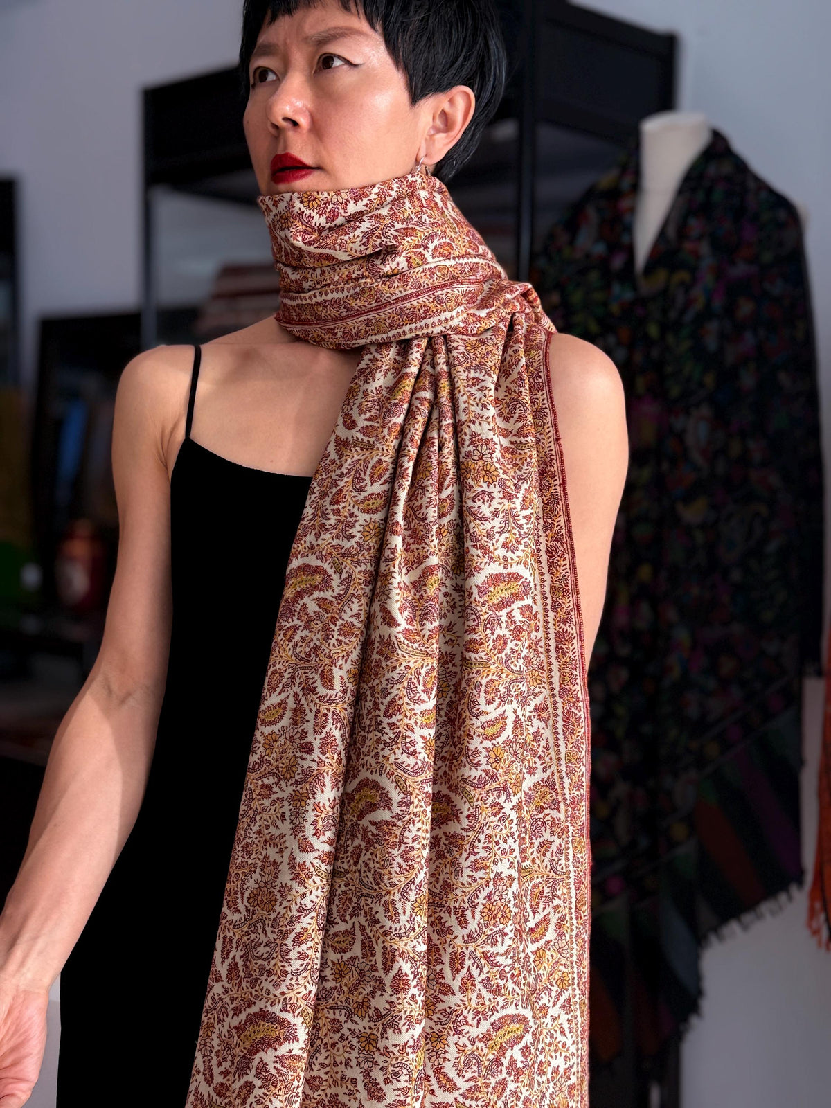 Handspun Ivory Paisley Design Pashmina Shawl with Intricate Embroidery Details