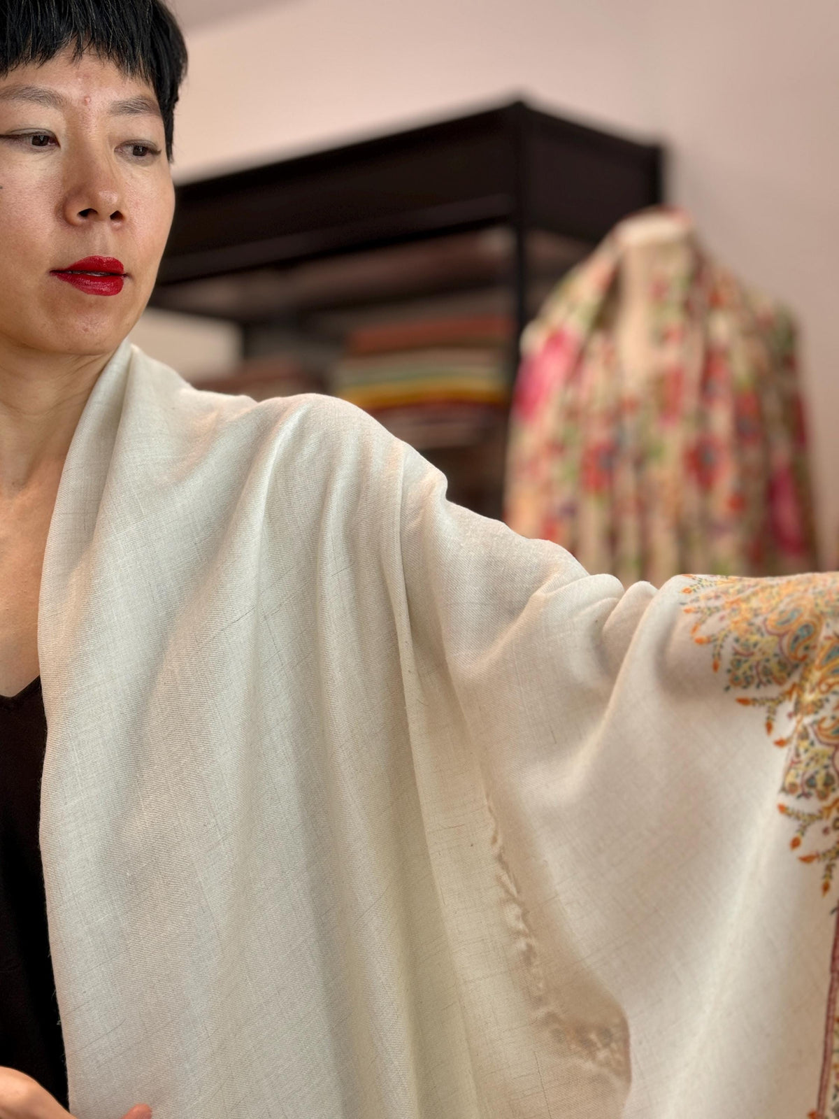 Ivory Dhoor Embroidered Pashmina Shawl with Exquisite Embroidery Details