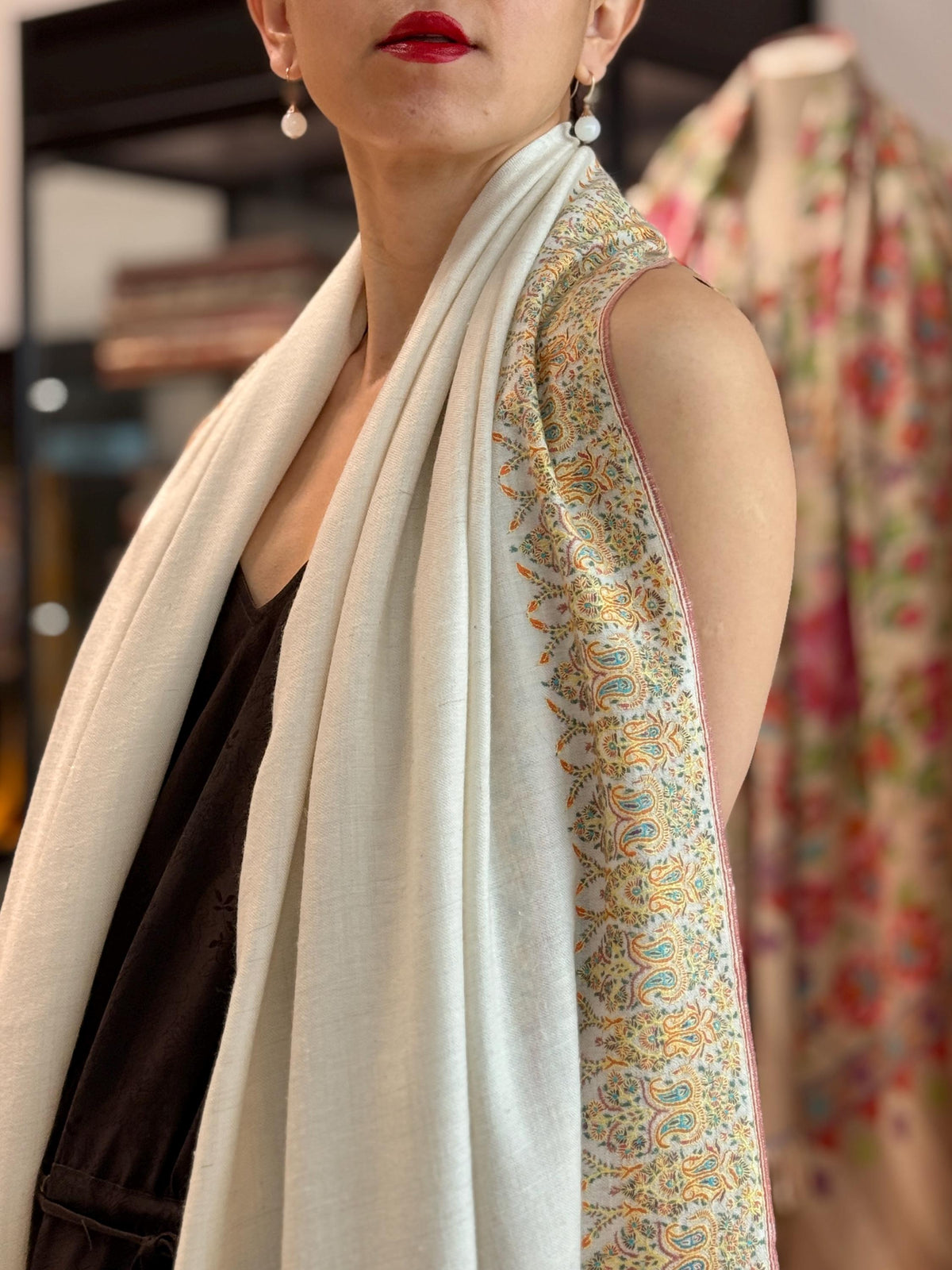 Ivory Dhoor Embroidered Pashmina Shawl with Exquisite Embroidery Details