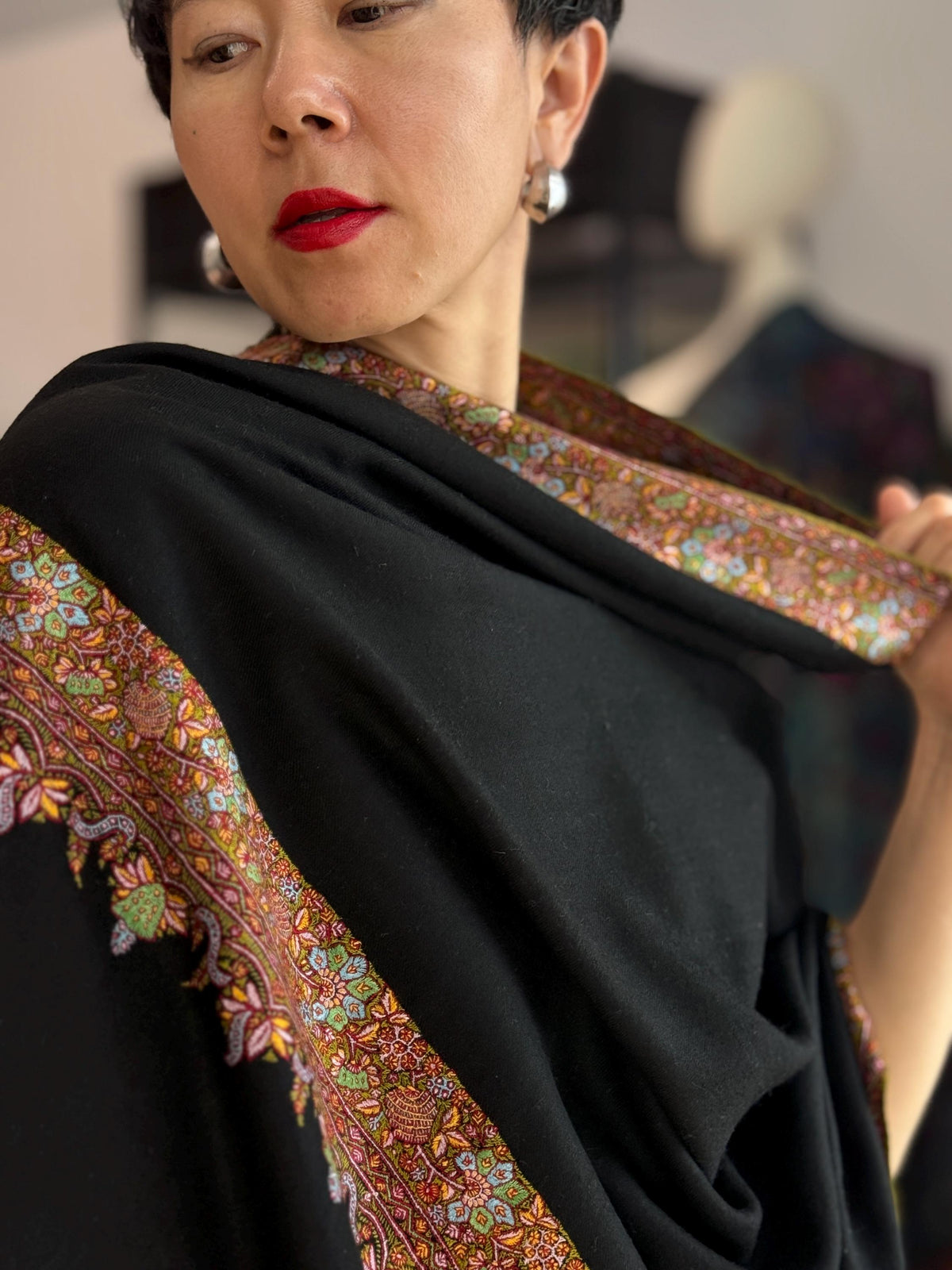 Elegant Black Dhoor Design Pashmina Shawl with Intricate Embroidery Details