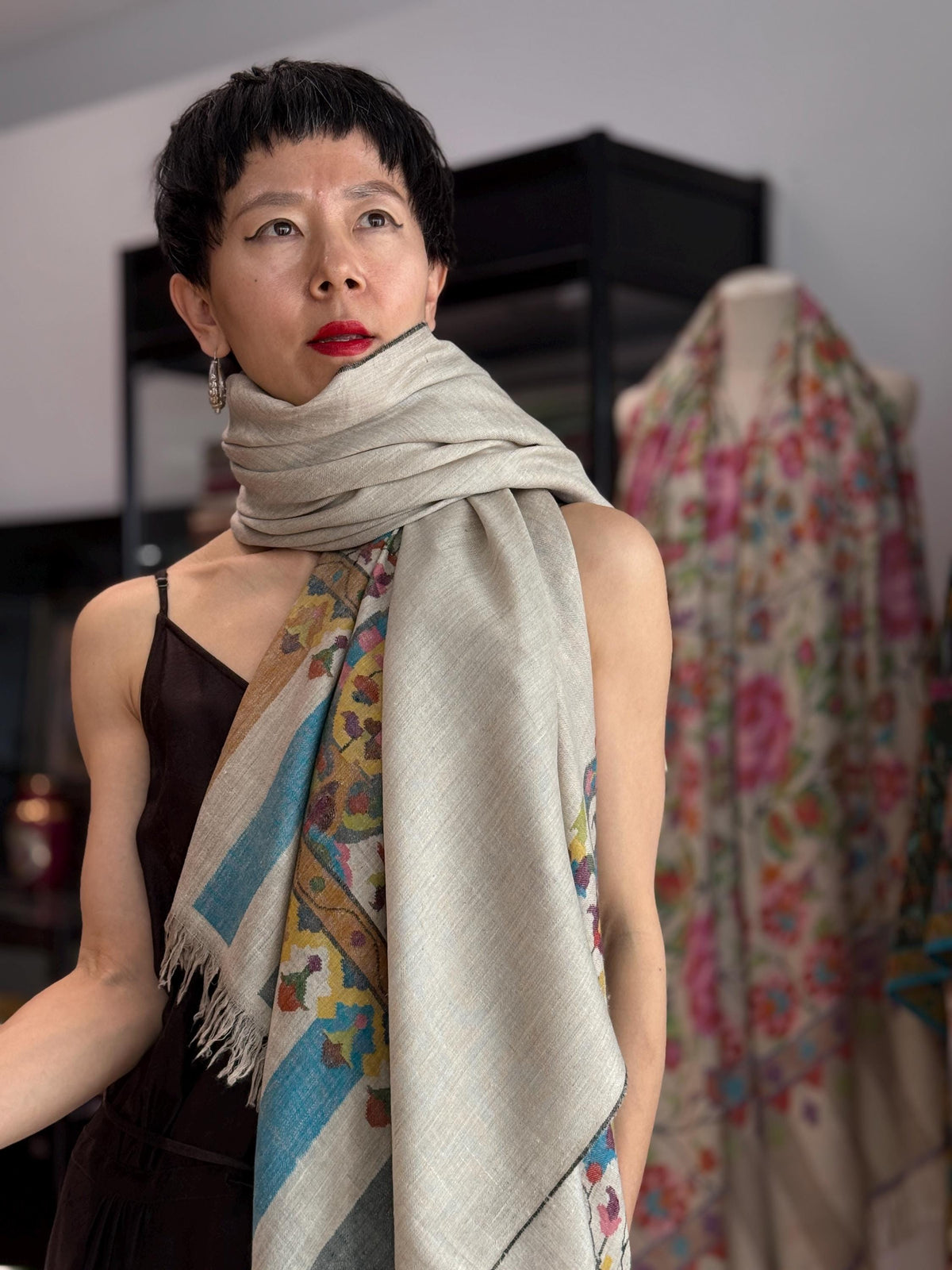 3 Yard Paisley Design Kani Pashmina Shawl with Intricate Handloom Weaving Details