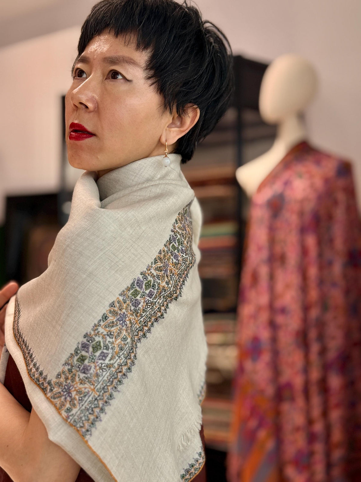 Ivory Dhoor Embroidered Pashmina Shawl with Elegant Embroidery Details