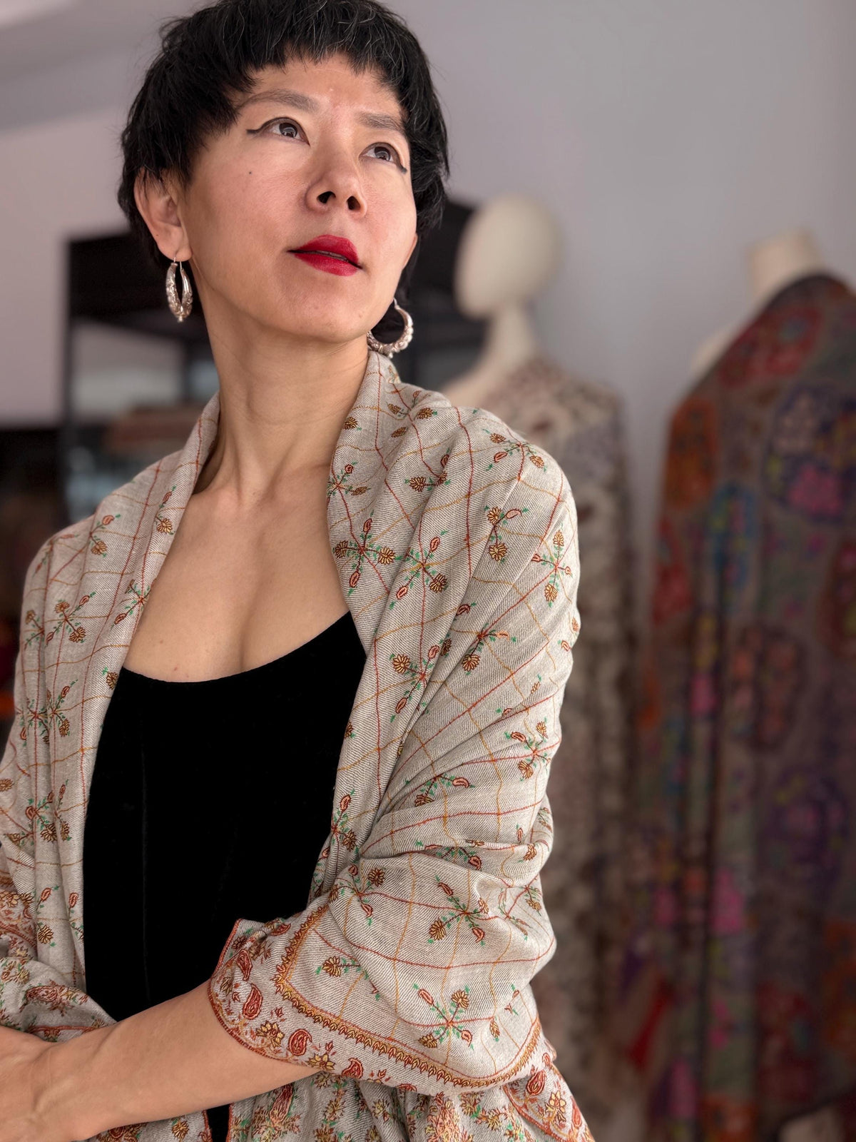 Elegant Beige Designer Pashmina Shawl with Intricate Embroidery Details