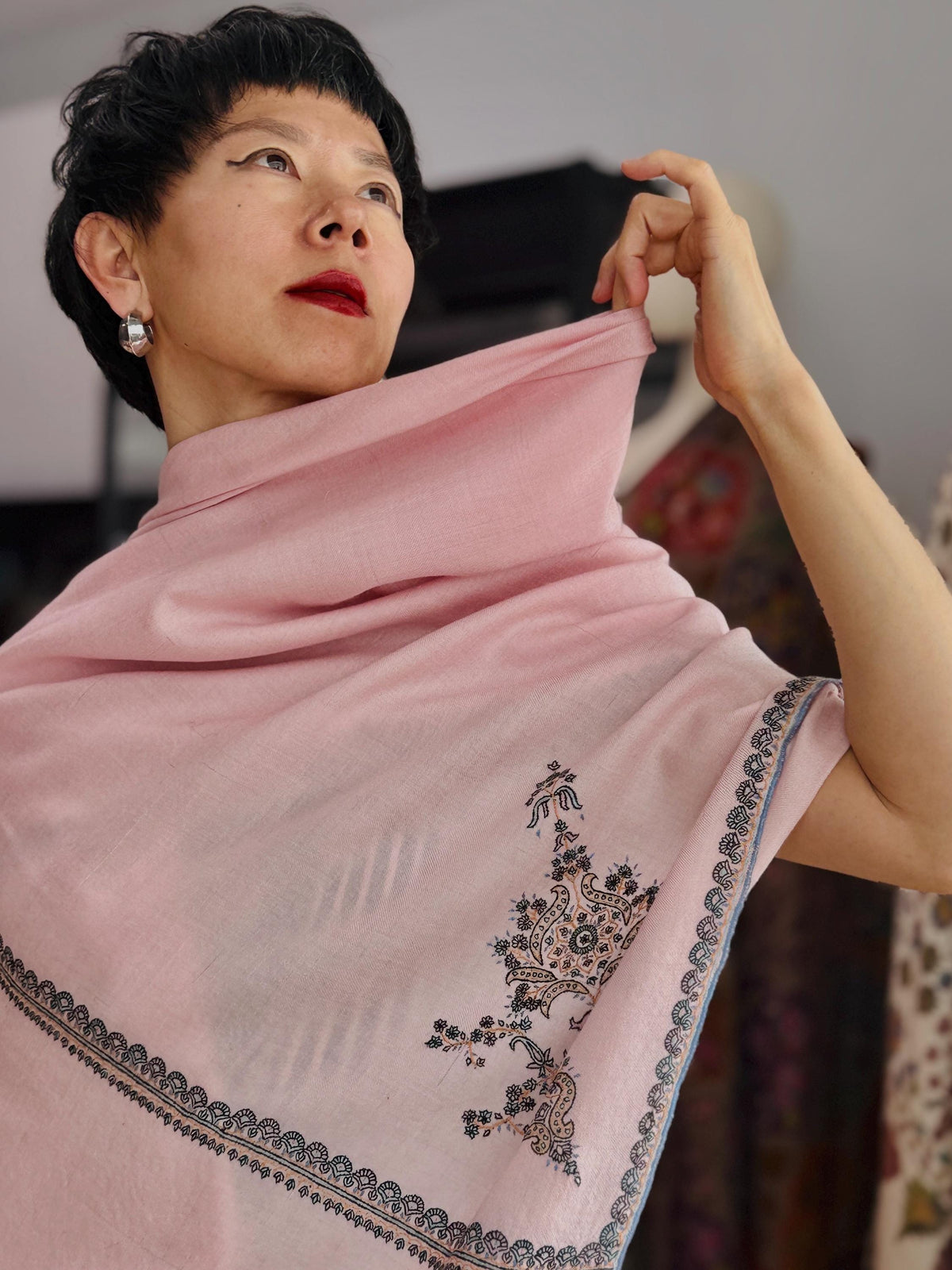 Elegant Pink Hashia Embroidered Pashmina Shawl