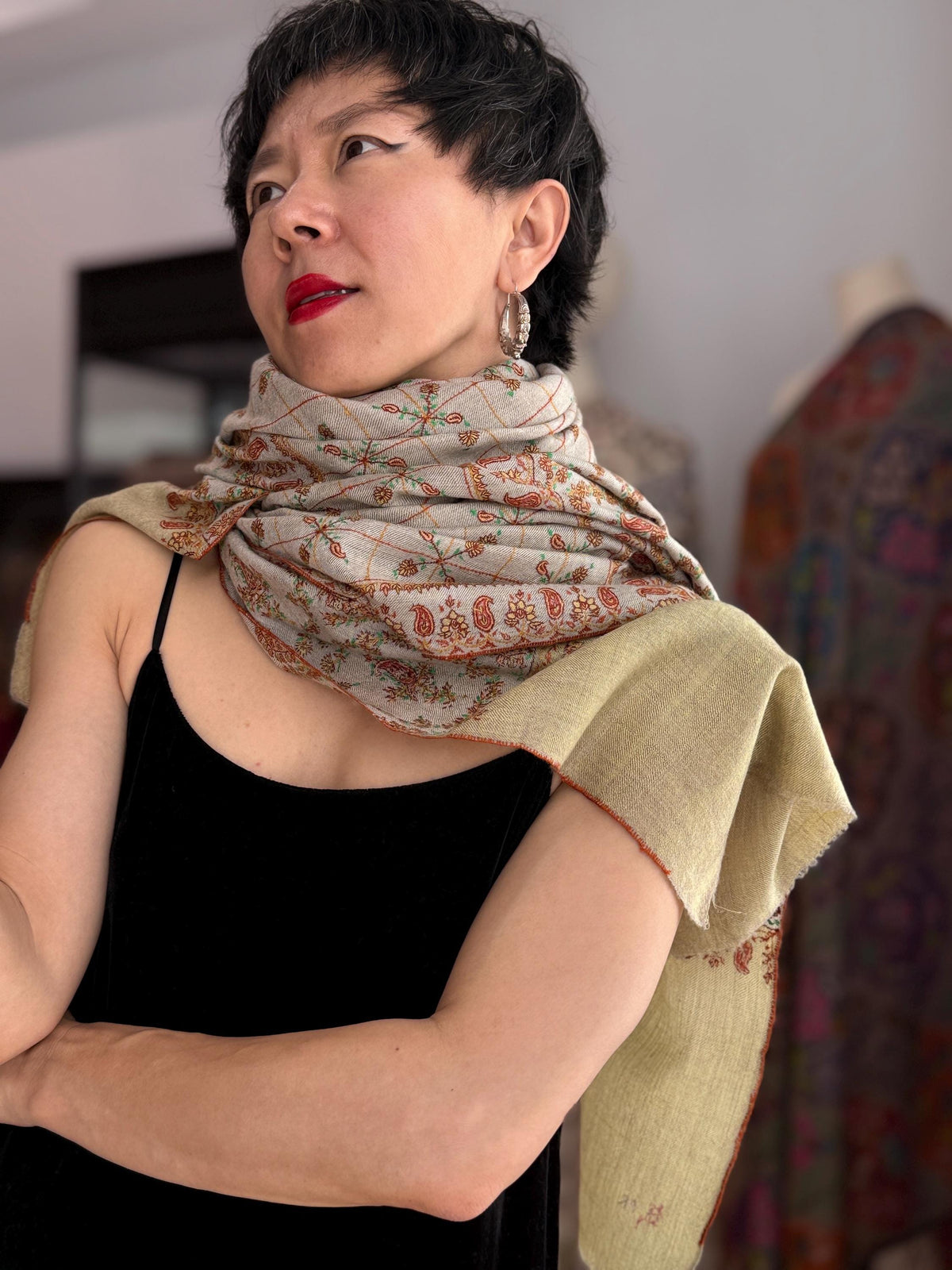 Elegant Beige Designer Pashmina Shawl with Intricate Embroidery Details