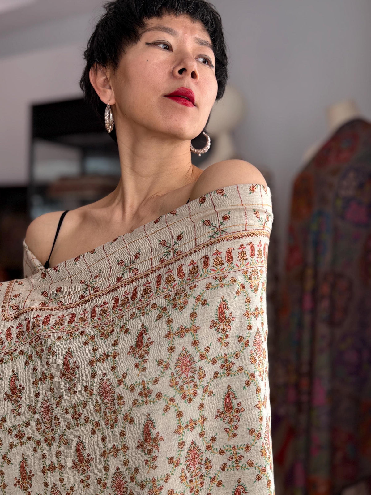 3 Yard Beige Designer Pashmina Shawl with Intricate Embroidery Details