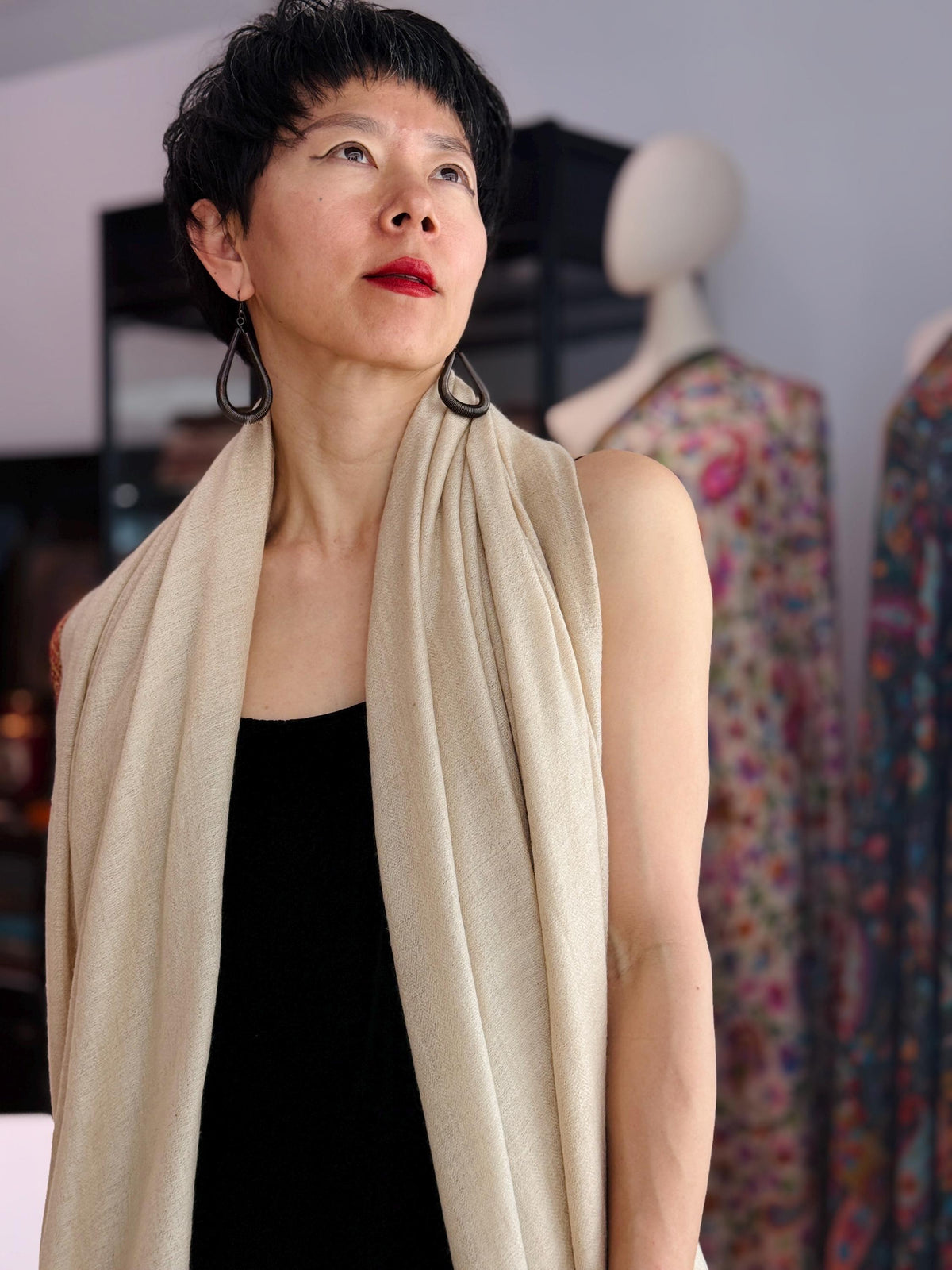 3 Yard Ivory Handspun Hashia Embroidered Pashmina Shawl with Fine Embroidery Details