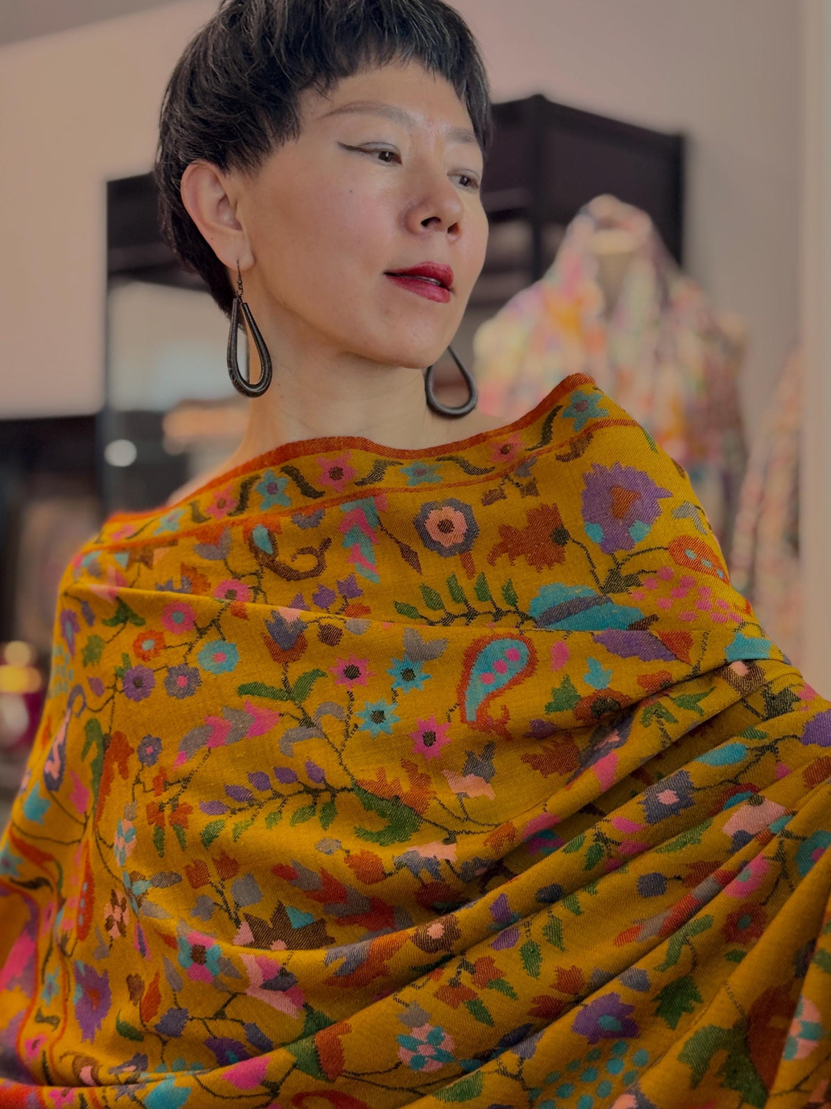 Golden Handspun Kani Pashmina Shawl with Intricate Floral Designs | New Arrival