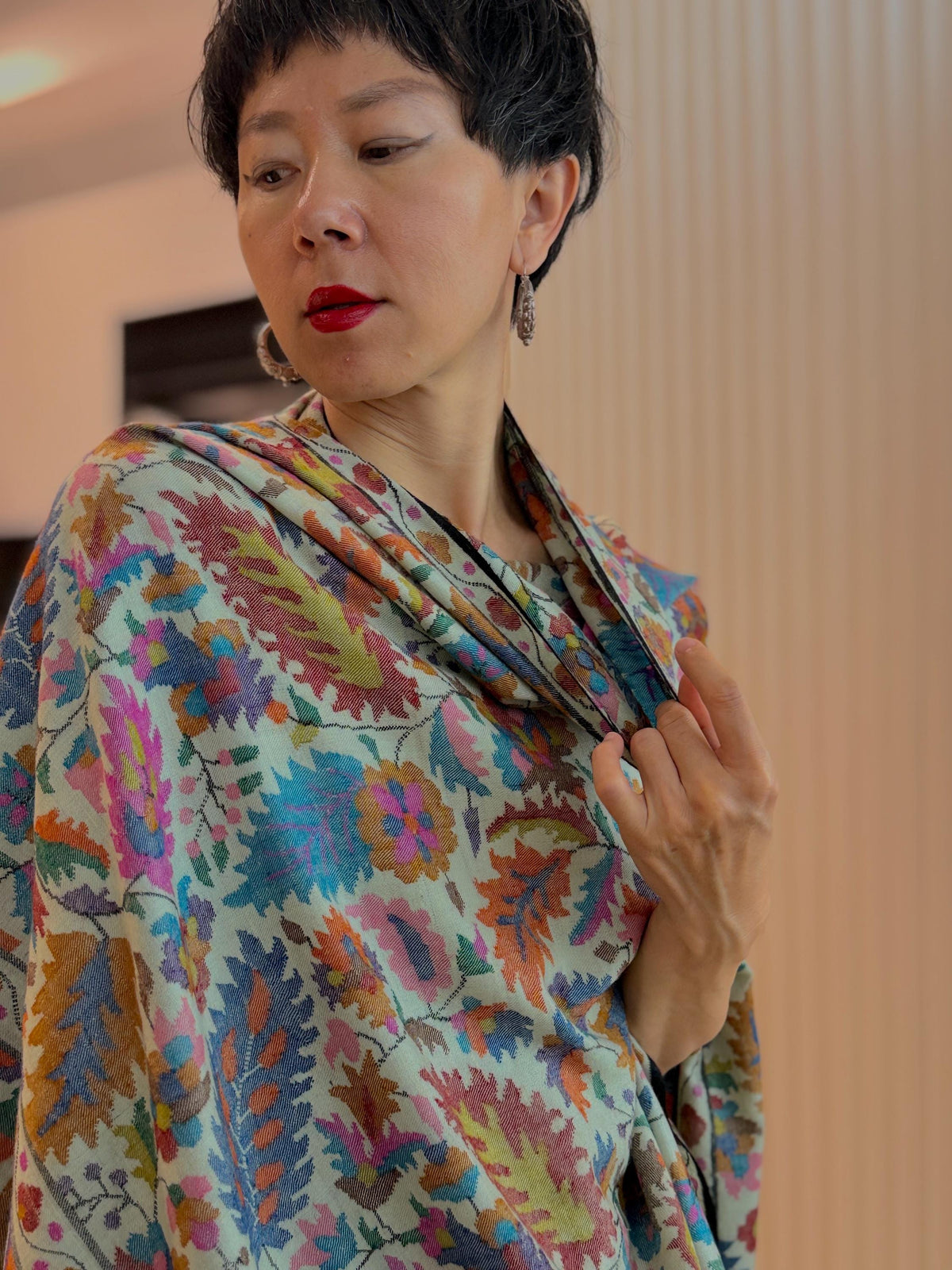 Turquoise Handwoven Kani Pashmina Shawl with Intricate Leaf Designs | New Arrival
