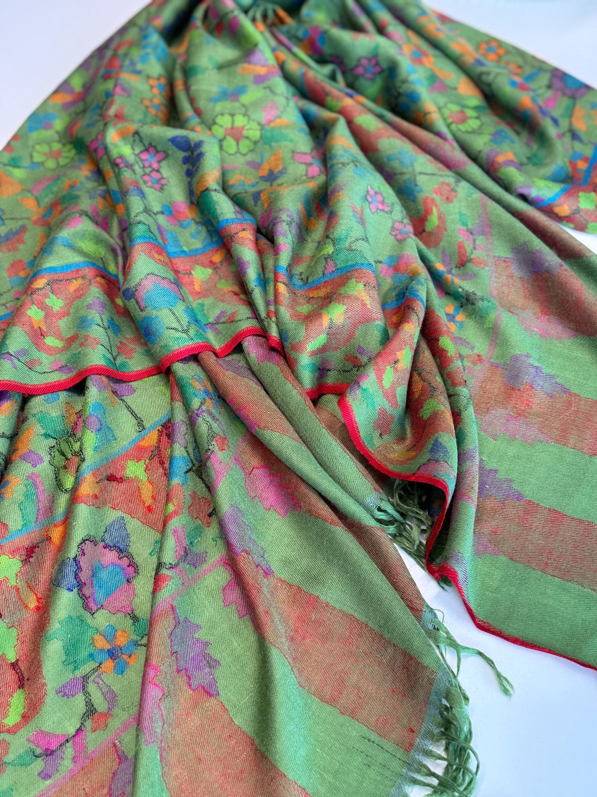 Emerald Green Floral Design Kani Pashmina Shawl with Intricate Weaving Details