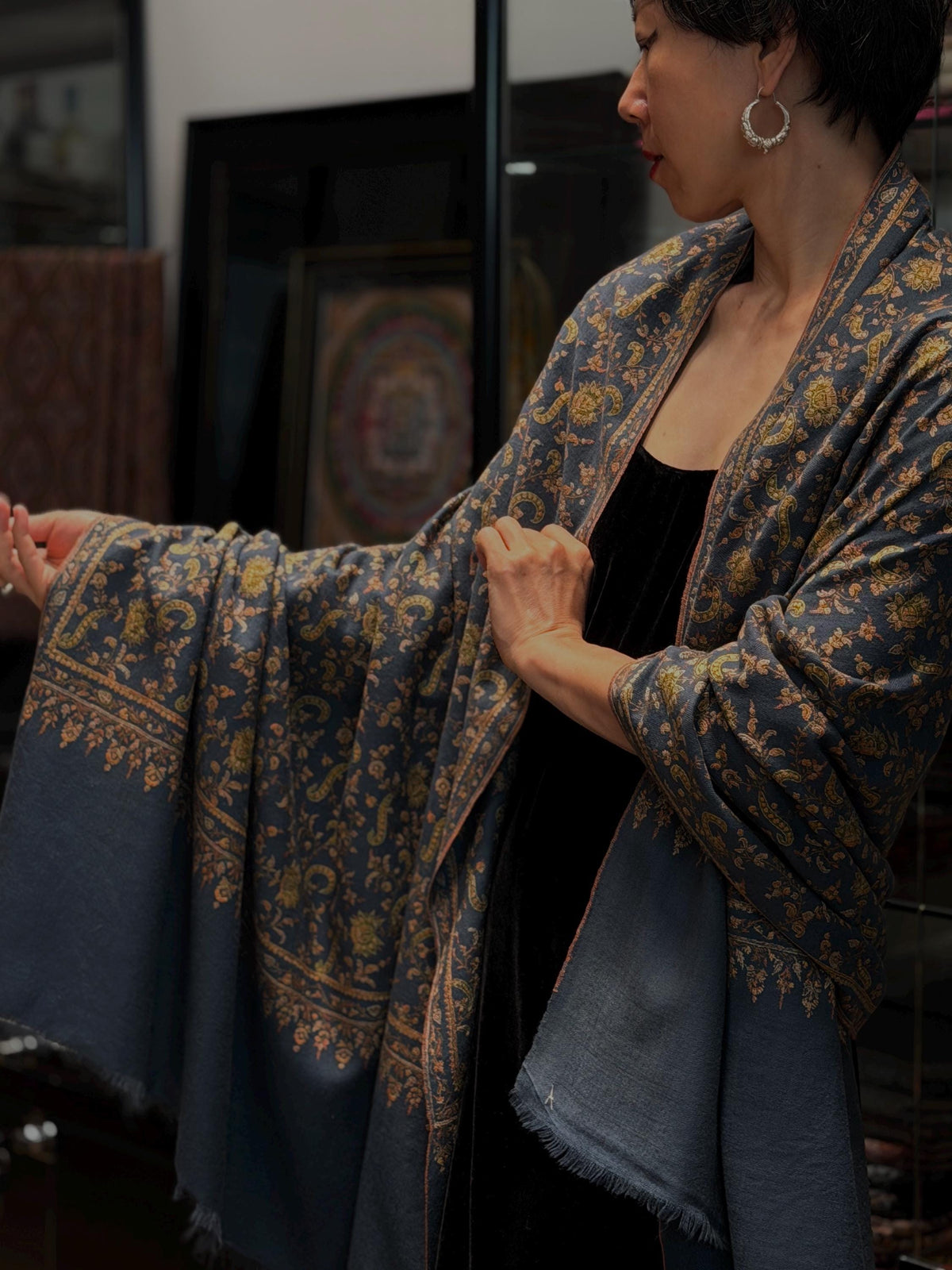 Vintage Foggy Blue Jaal Embroidered Pashmina Shawl with Intricate  Details
