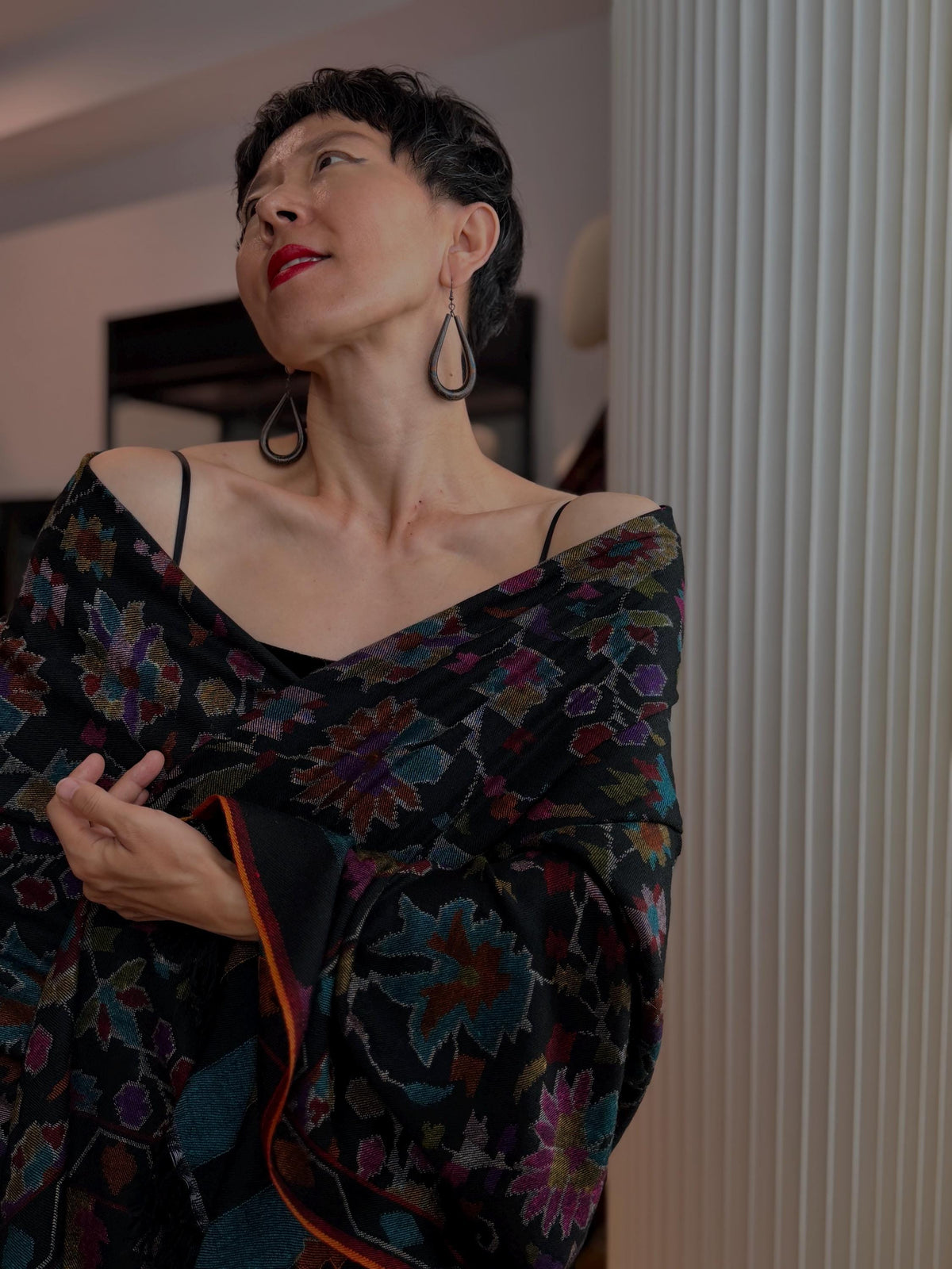 Black Floral Kani Pashmina Shawl with Intricate Designs
