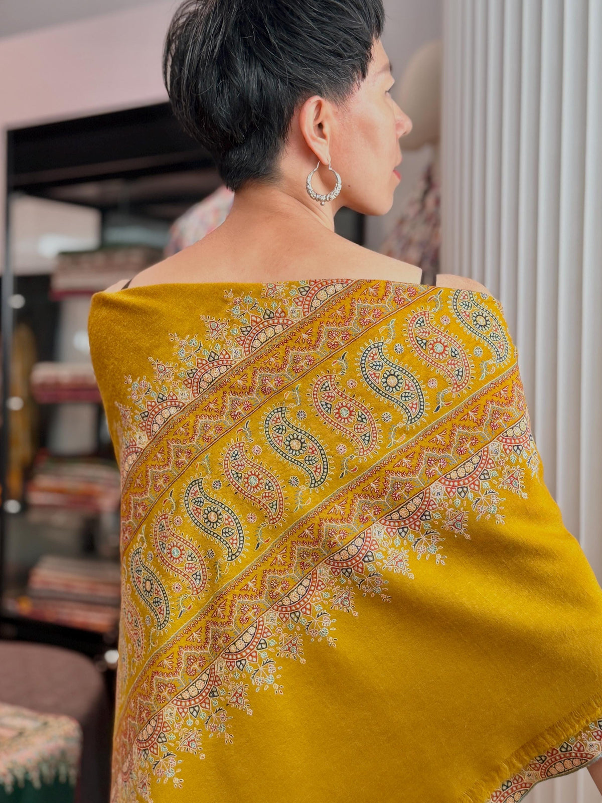 Mustard Palla Embroidered Pashmina Shawl with Paisley Design Details