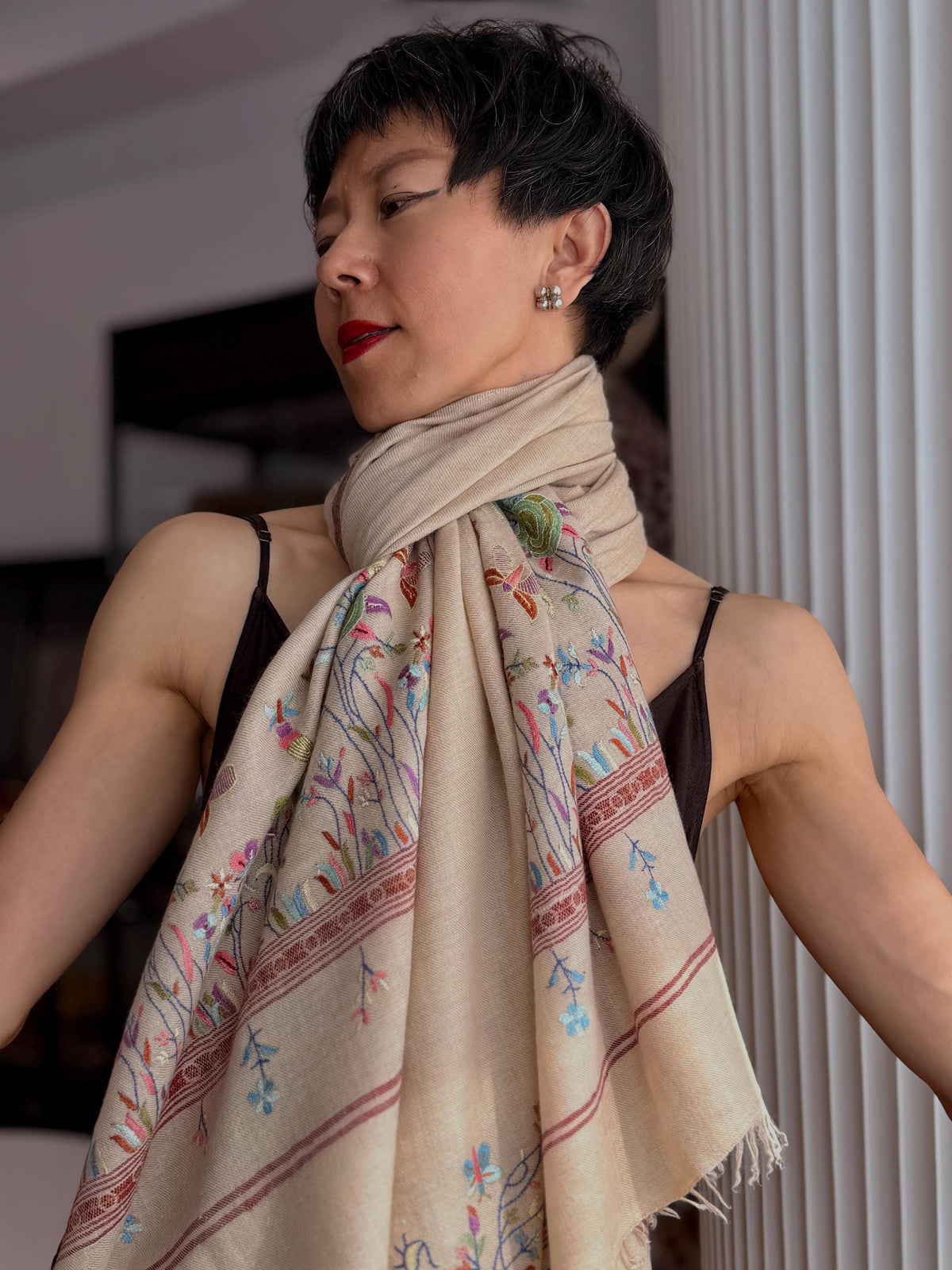 Ivory Palla Embroidered Pashmina Shawl with Modern Floral Design