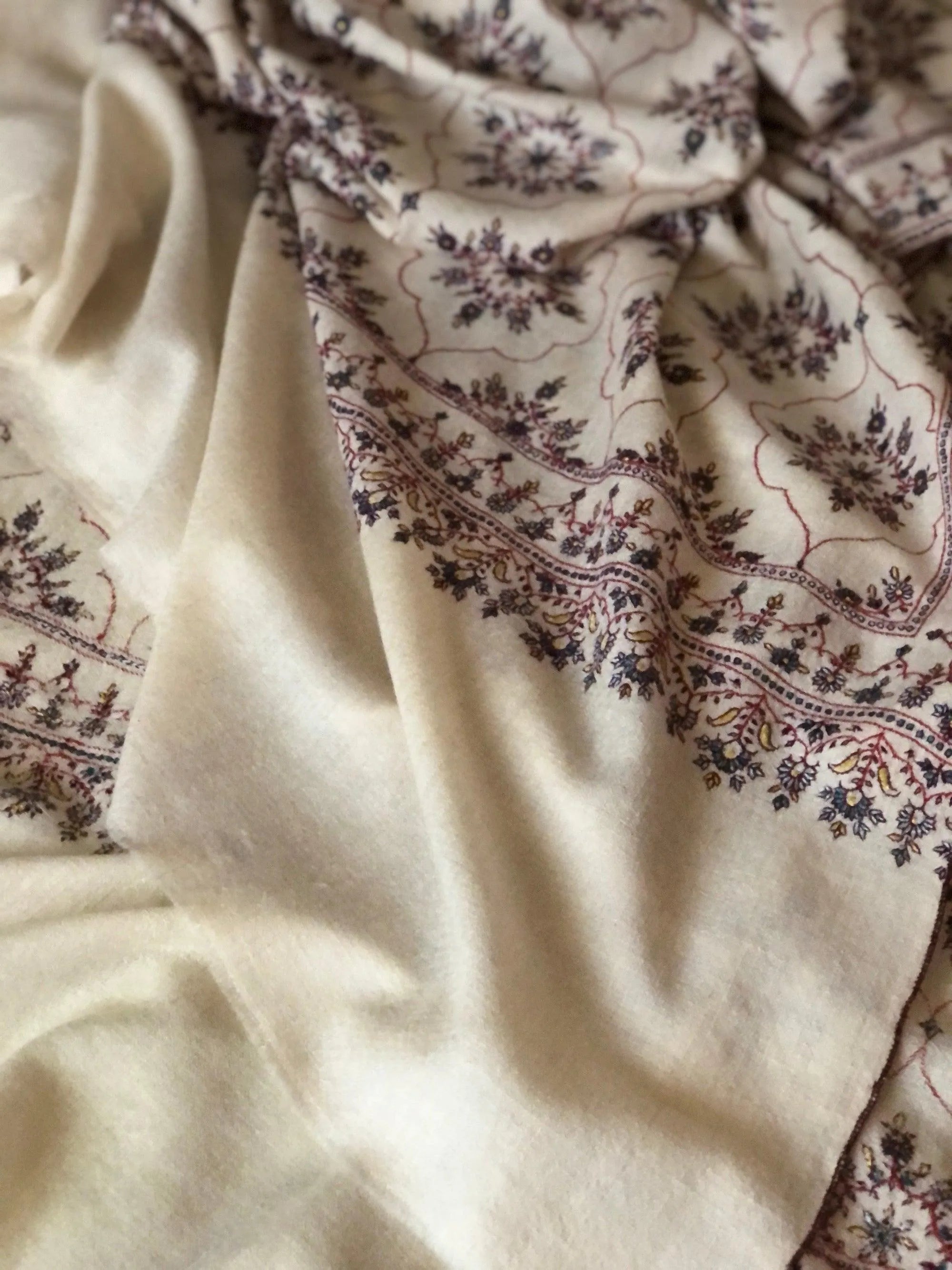 White Jali Embroidery Design Pashmina Shawl - the Atelier H