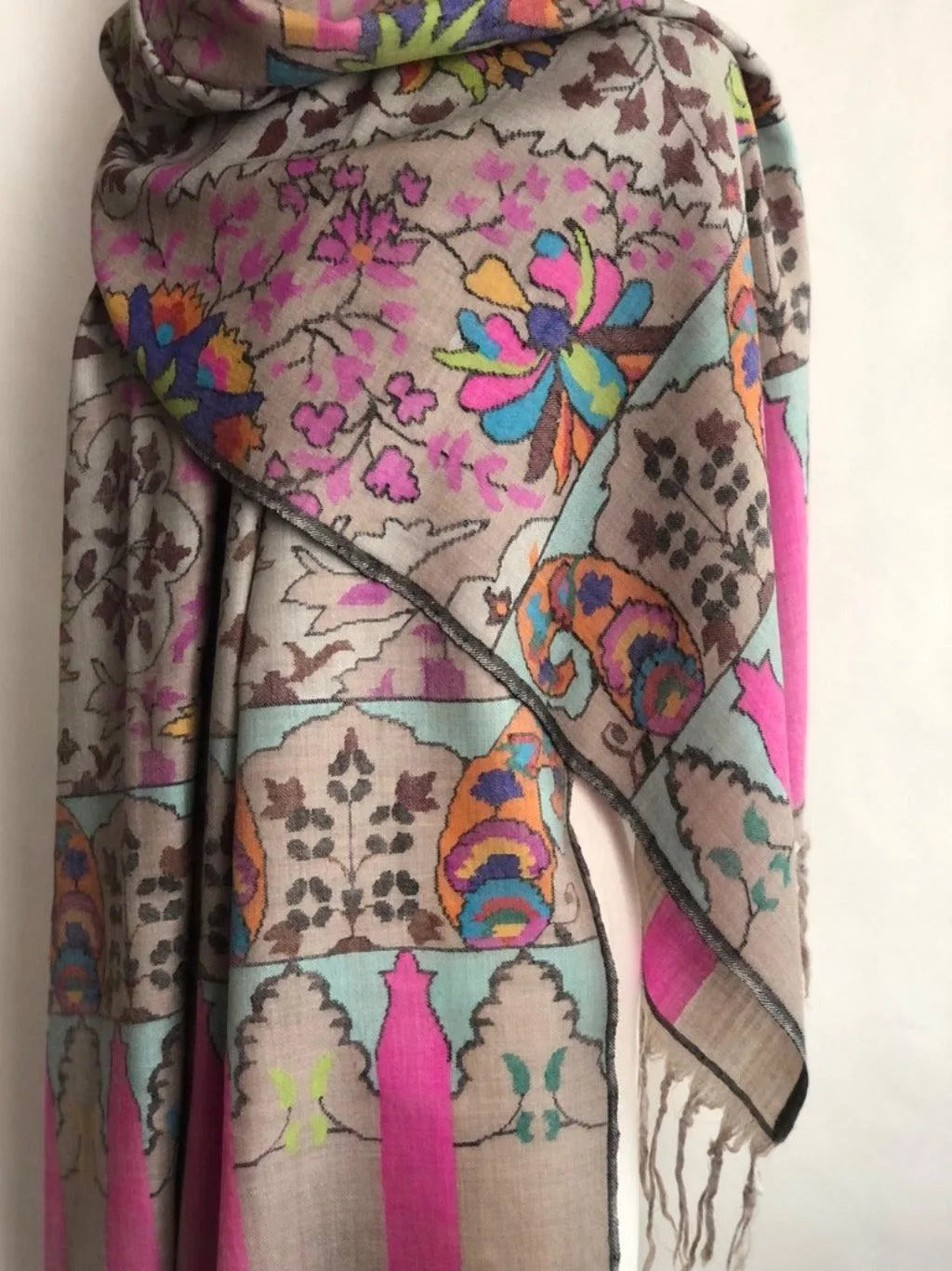 Beige Kani Jamawar Pashmina Shawl Chinar Design - the Atelier H