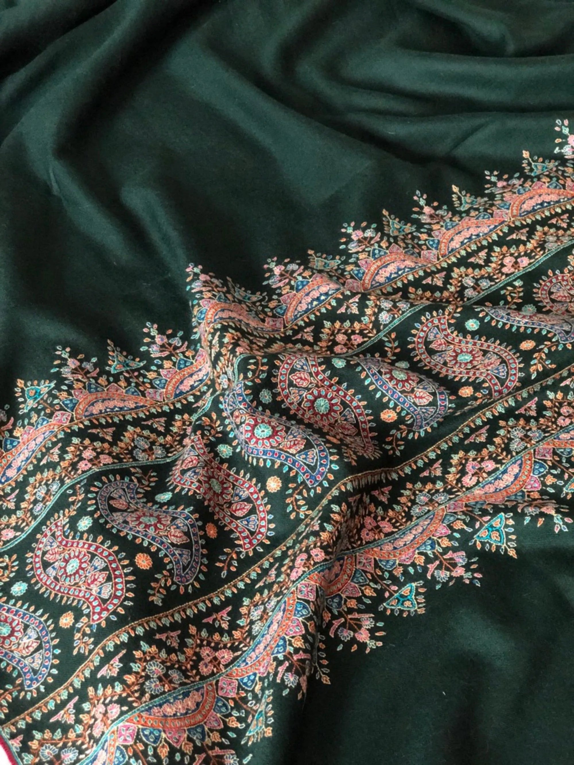 Emerald Green Paisley Embroidery Pashmina Shawl - the Atelier H