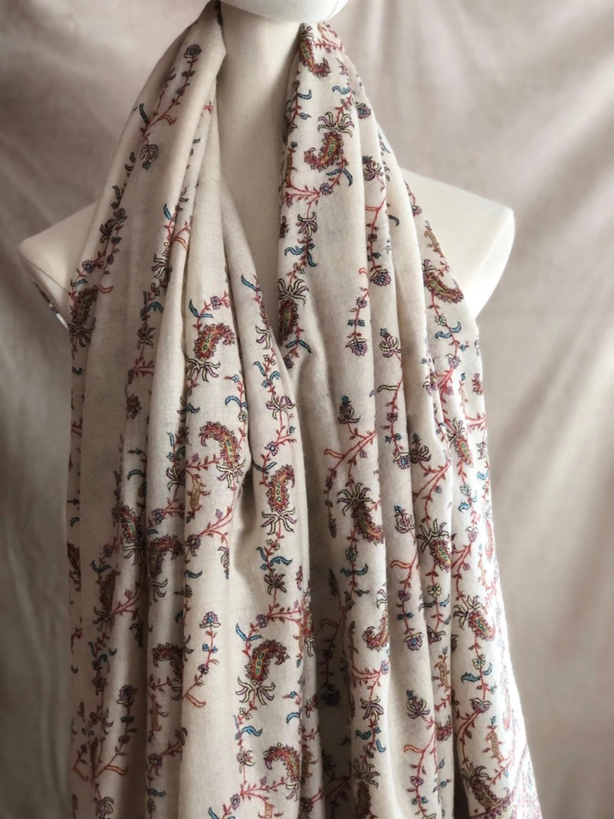 White Paisley Silk Embroidery Pashmina Shawl - the Atelier H