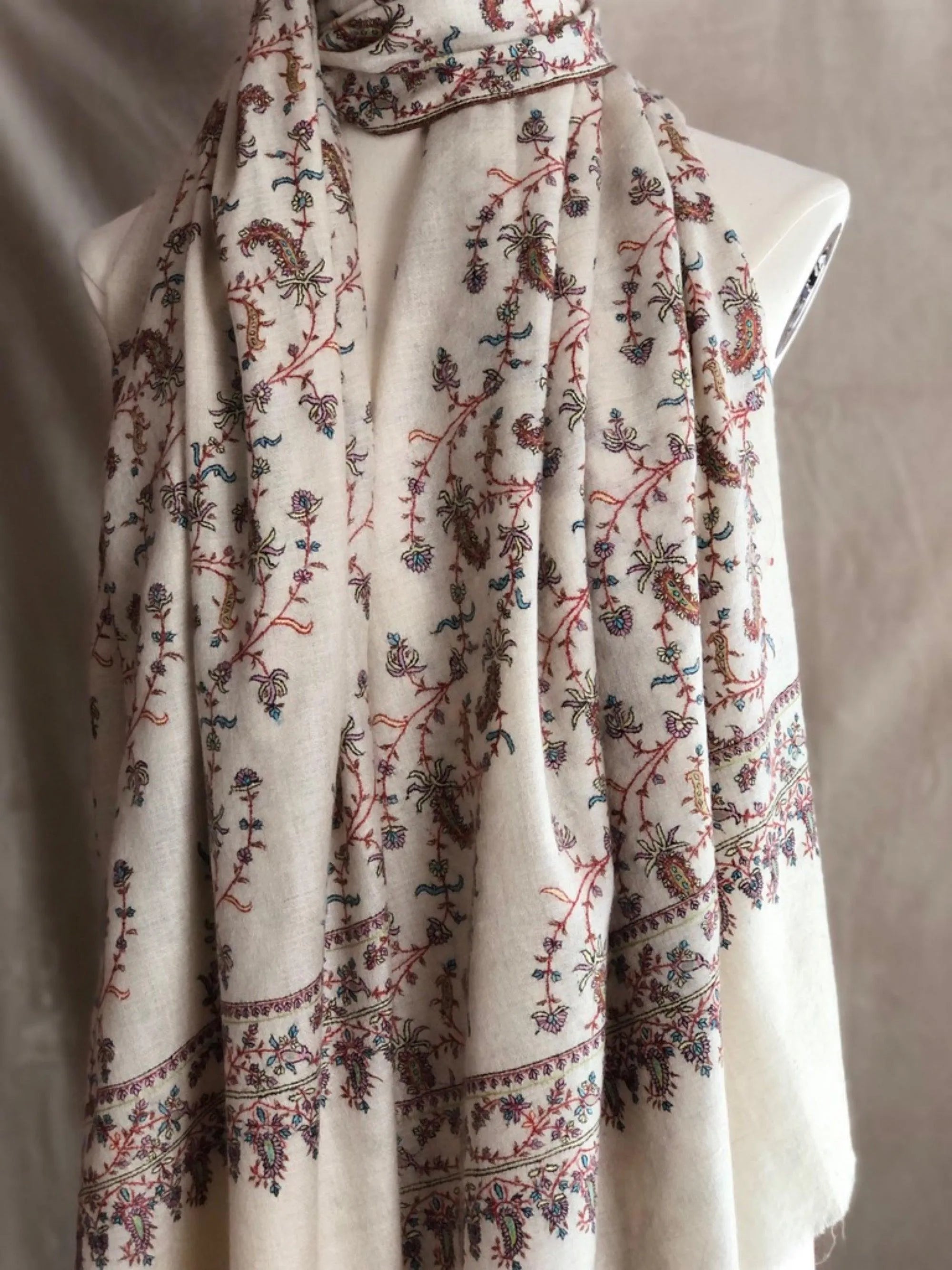 White Paisley Silk Embroidery Pashmina Shawl - the Atelier H