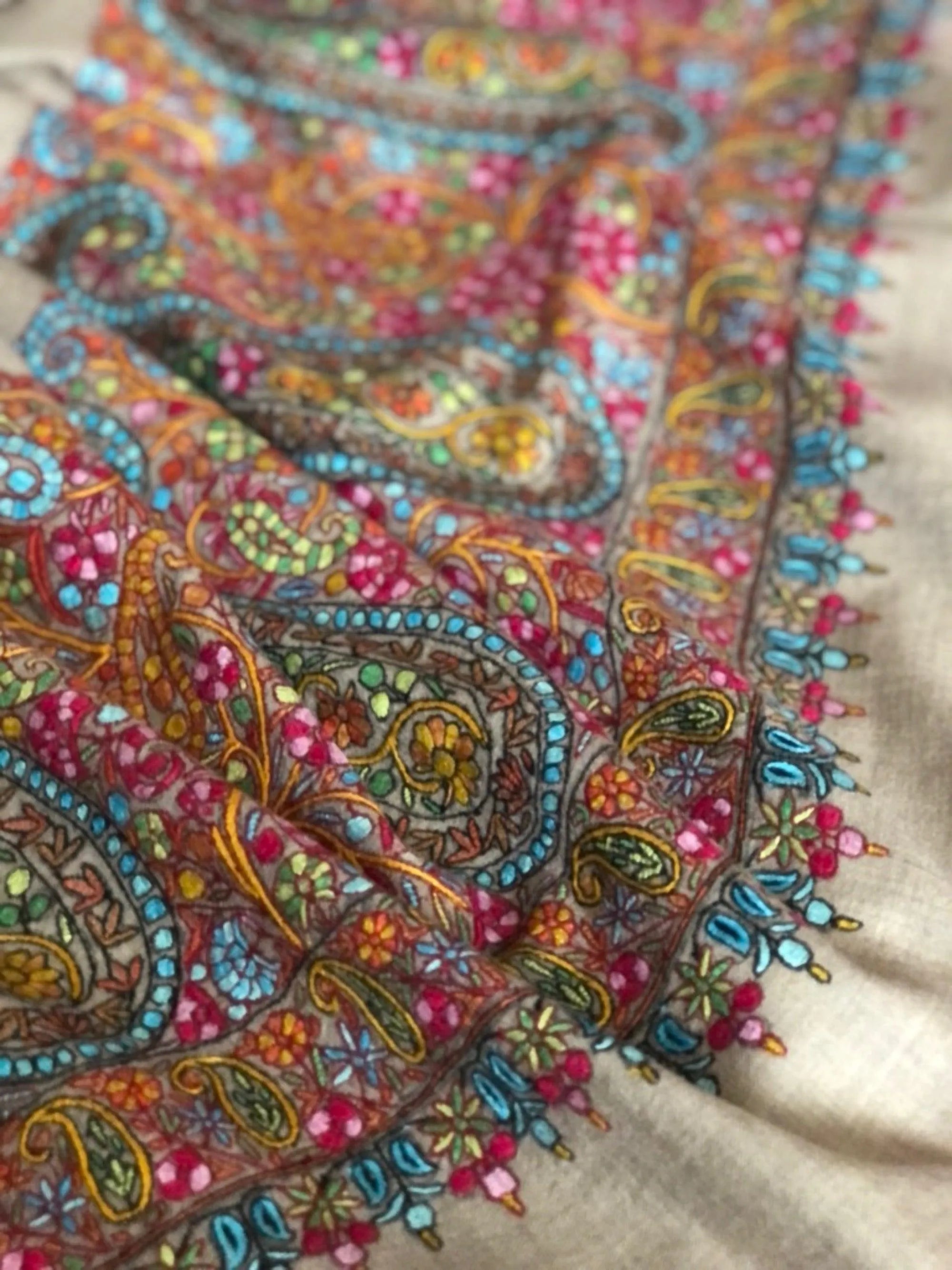 Classic Almond Palla Embroidery Pashmina Shawl - the Atelier H