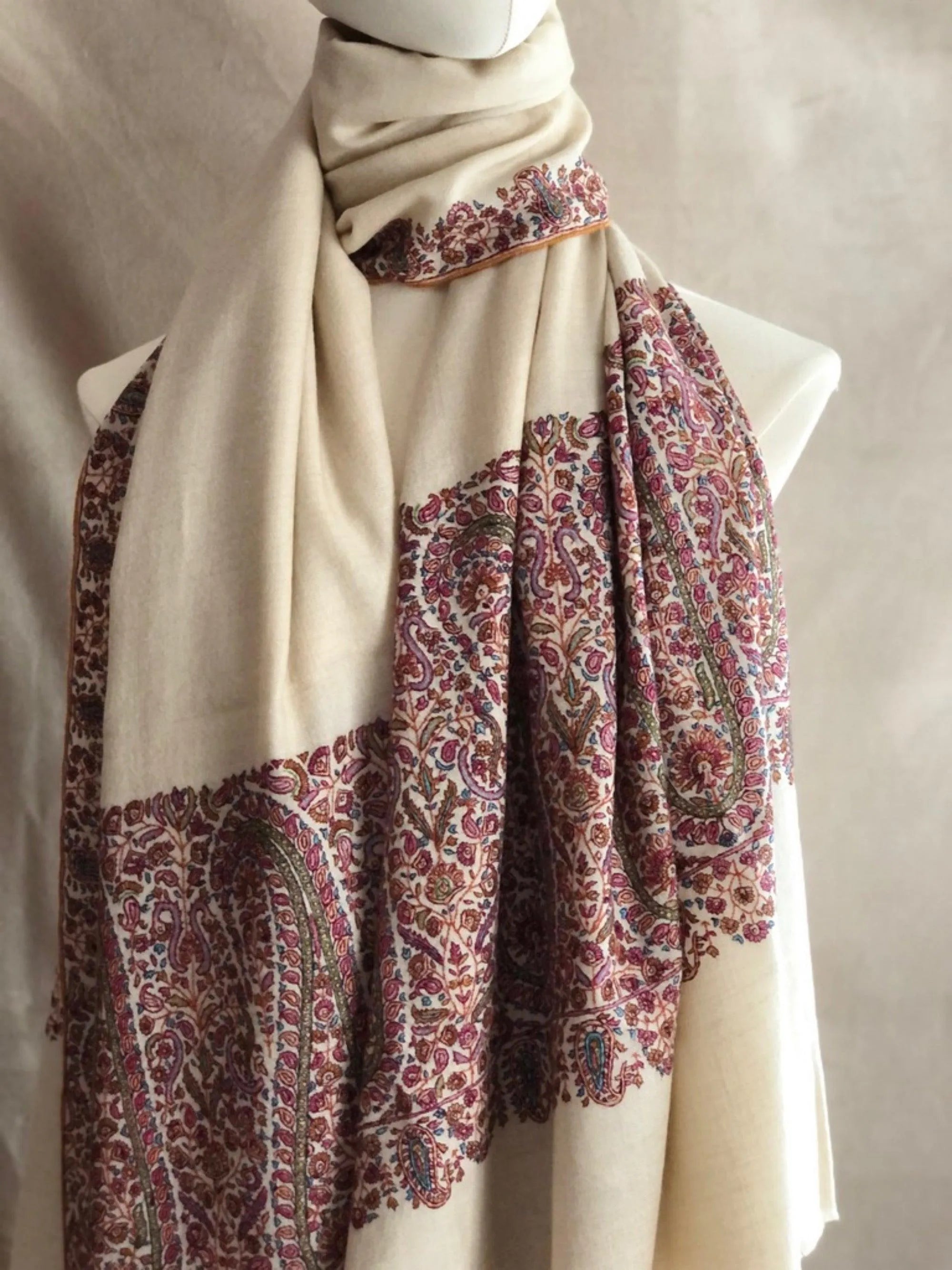 Classic Paisley Design Embroidery Pashmina Shawl - the Atelier H