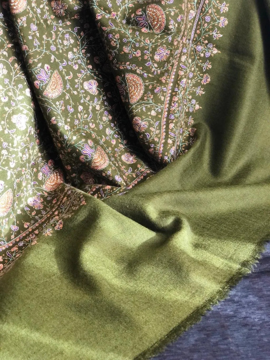 Emerald Green Silk Embroidery Pashmina Shawl - the Atelier H