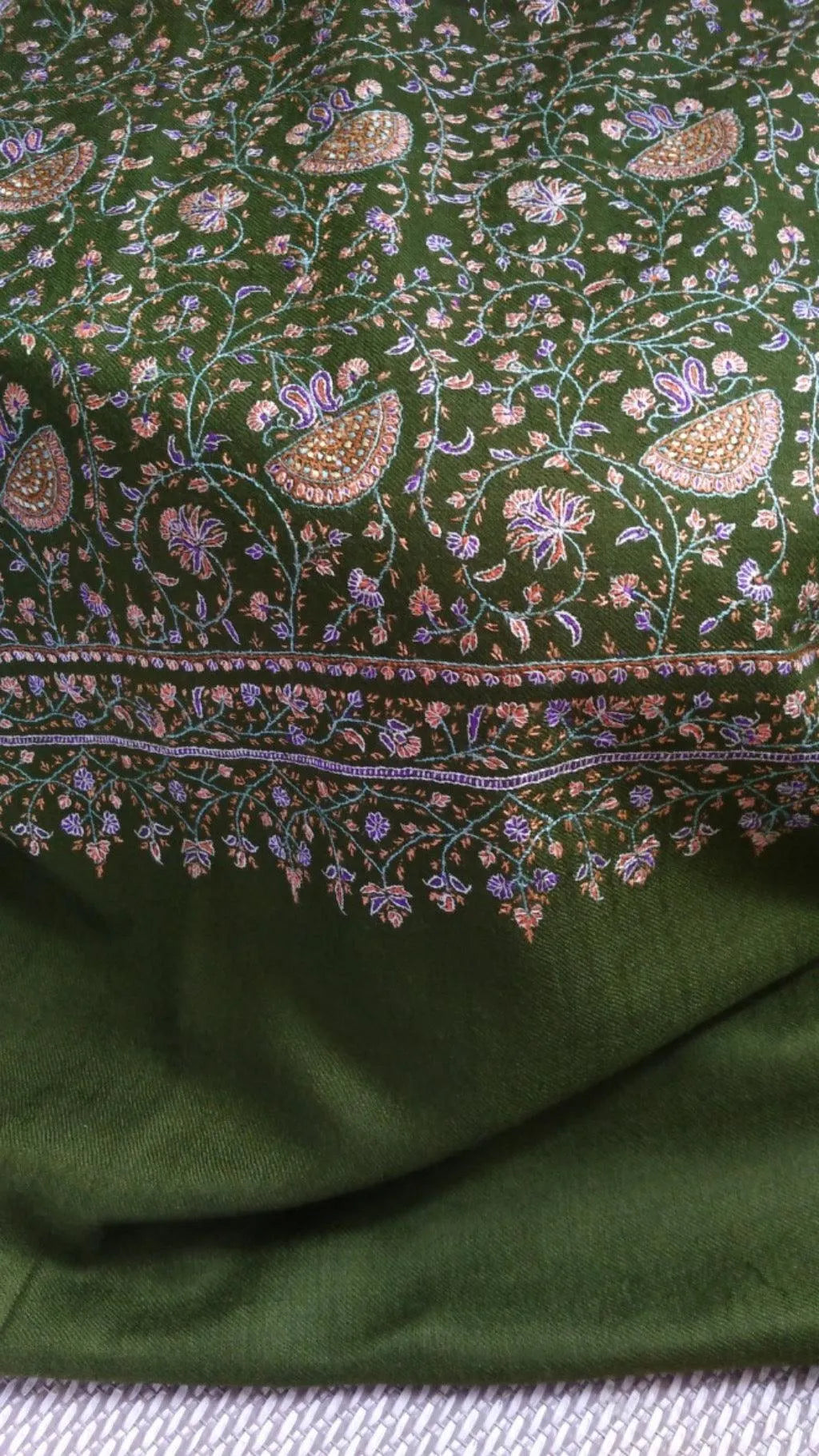 Emerald Green Silk Embroidery Pashmina Shawl - the Atelier H